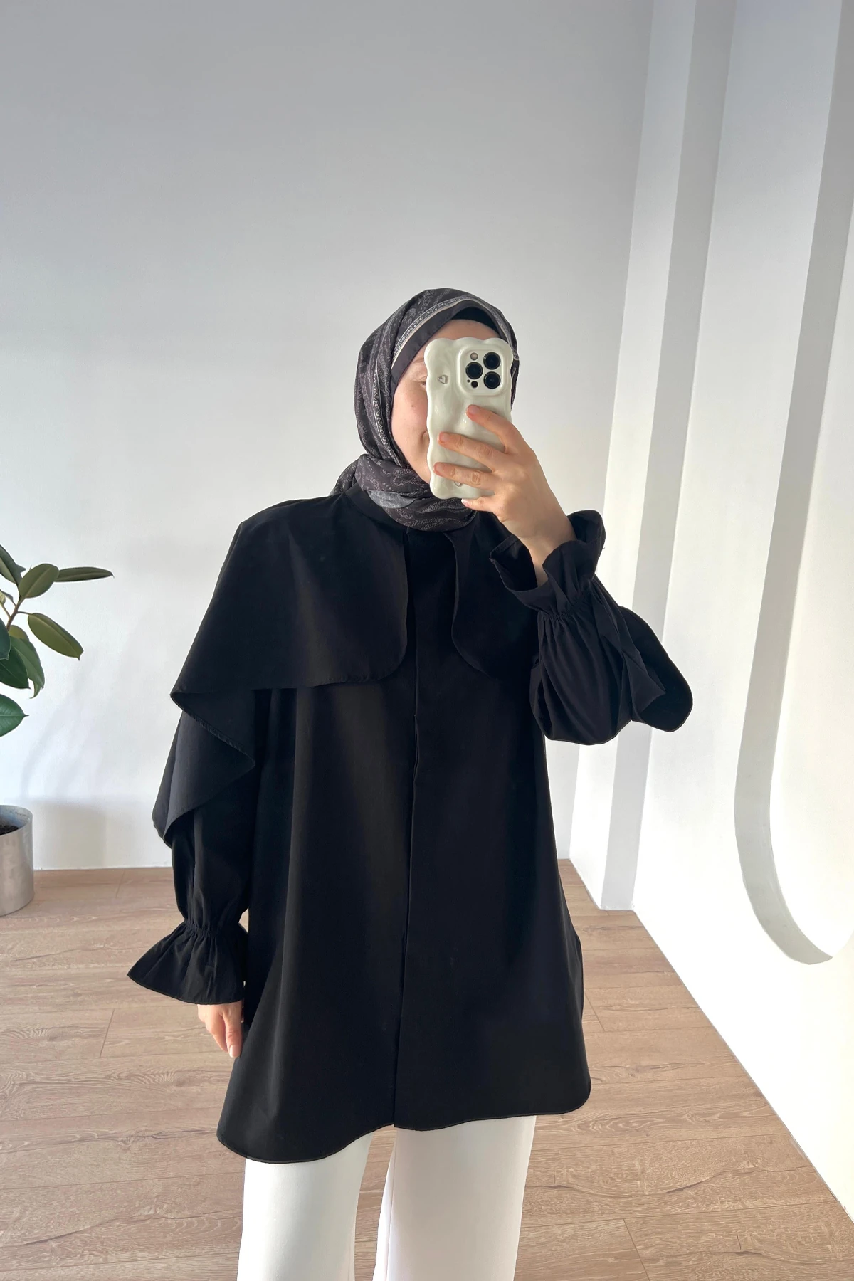 Pelerin Detaylı Gömlek