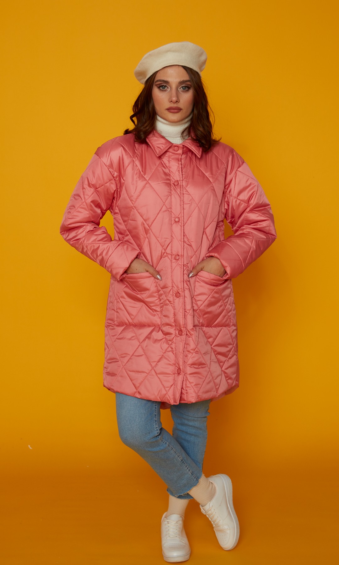 Moon Kapitone Mont Pembe