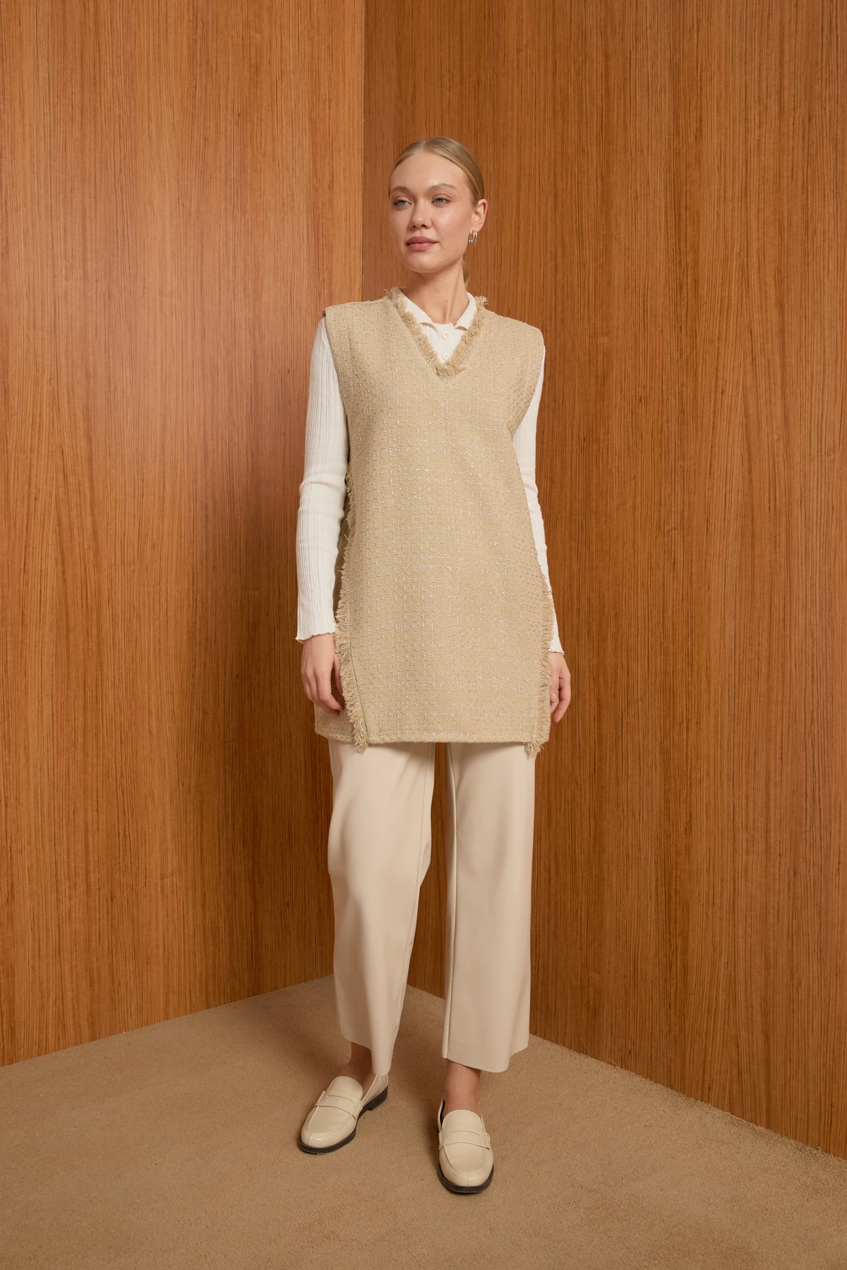 Püsküllü Tüvit Süveter