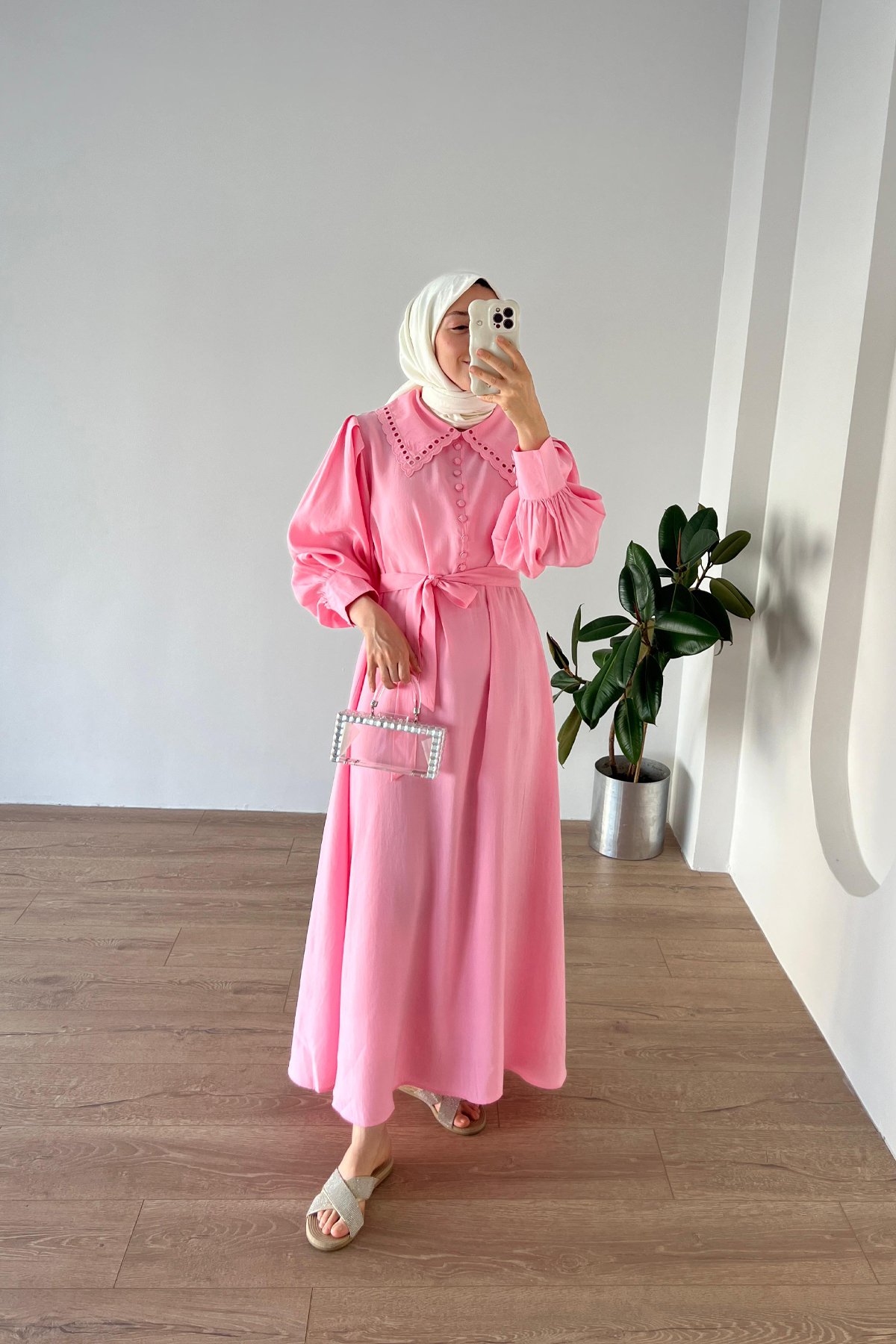 Yakası Nakışlı Modal Elbise Pembe