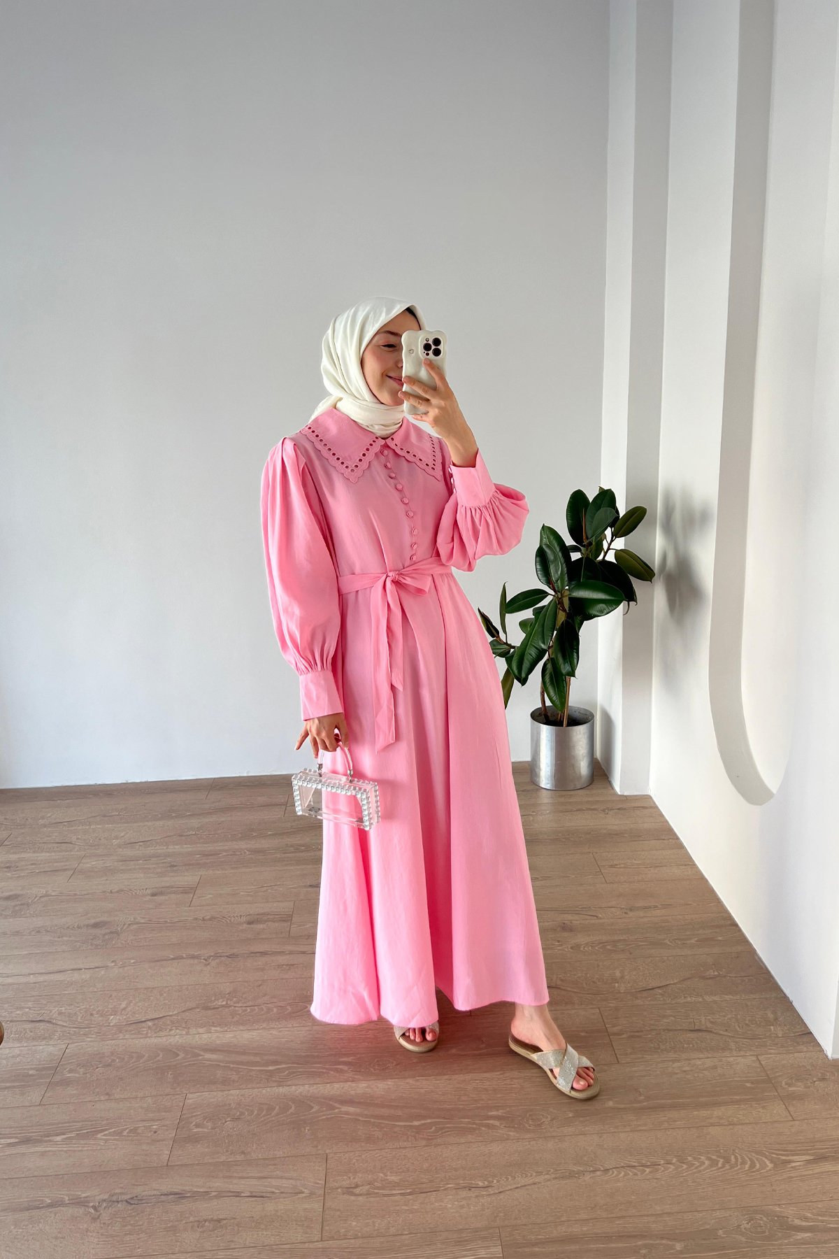 Yakası Nakışlı Modal Elbise Pembe