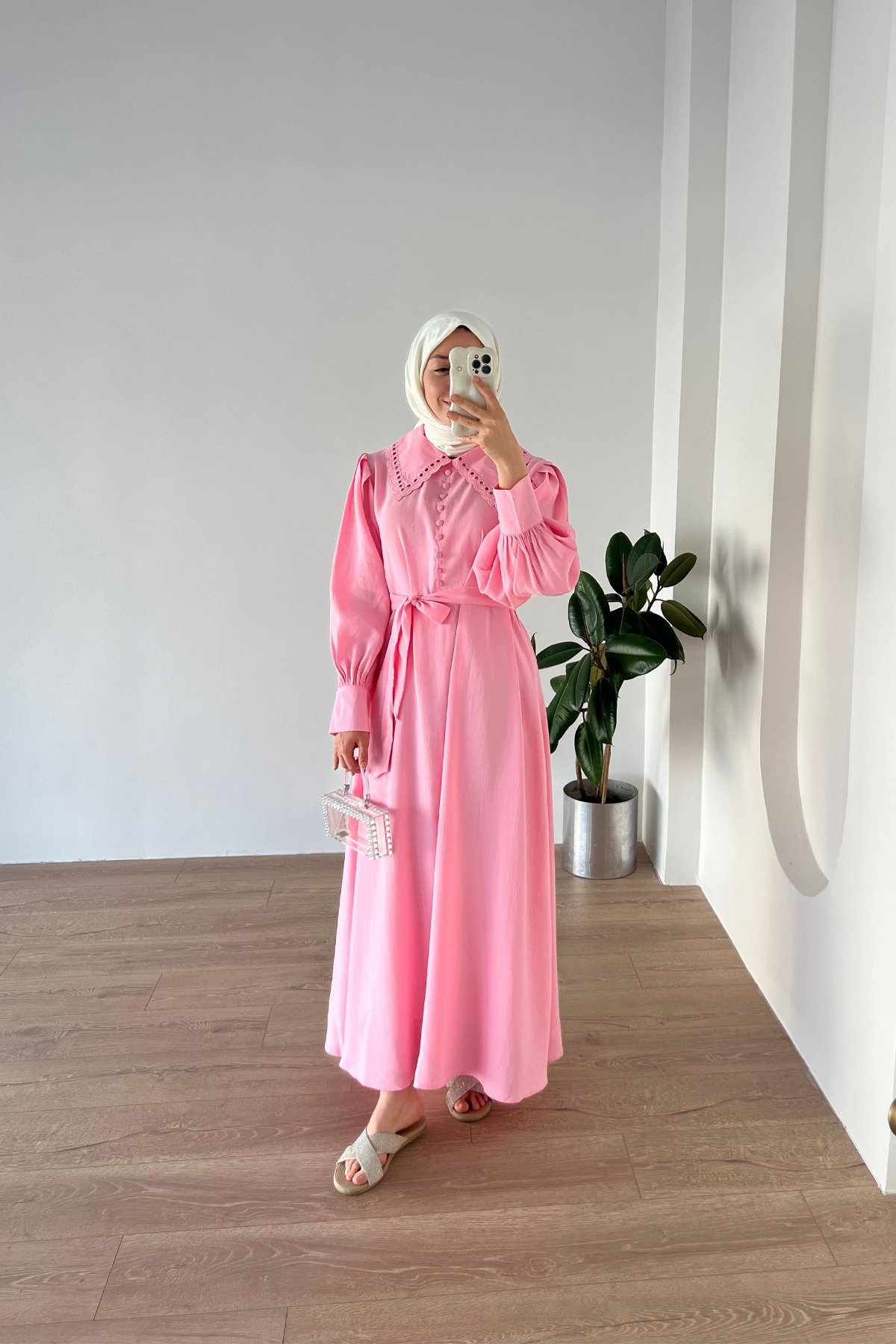 Yakası Nakışlı Modal Elbise Pembe