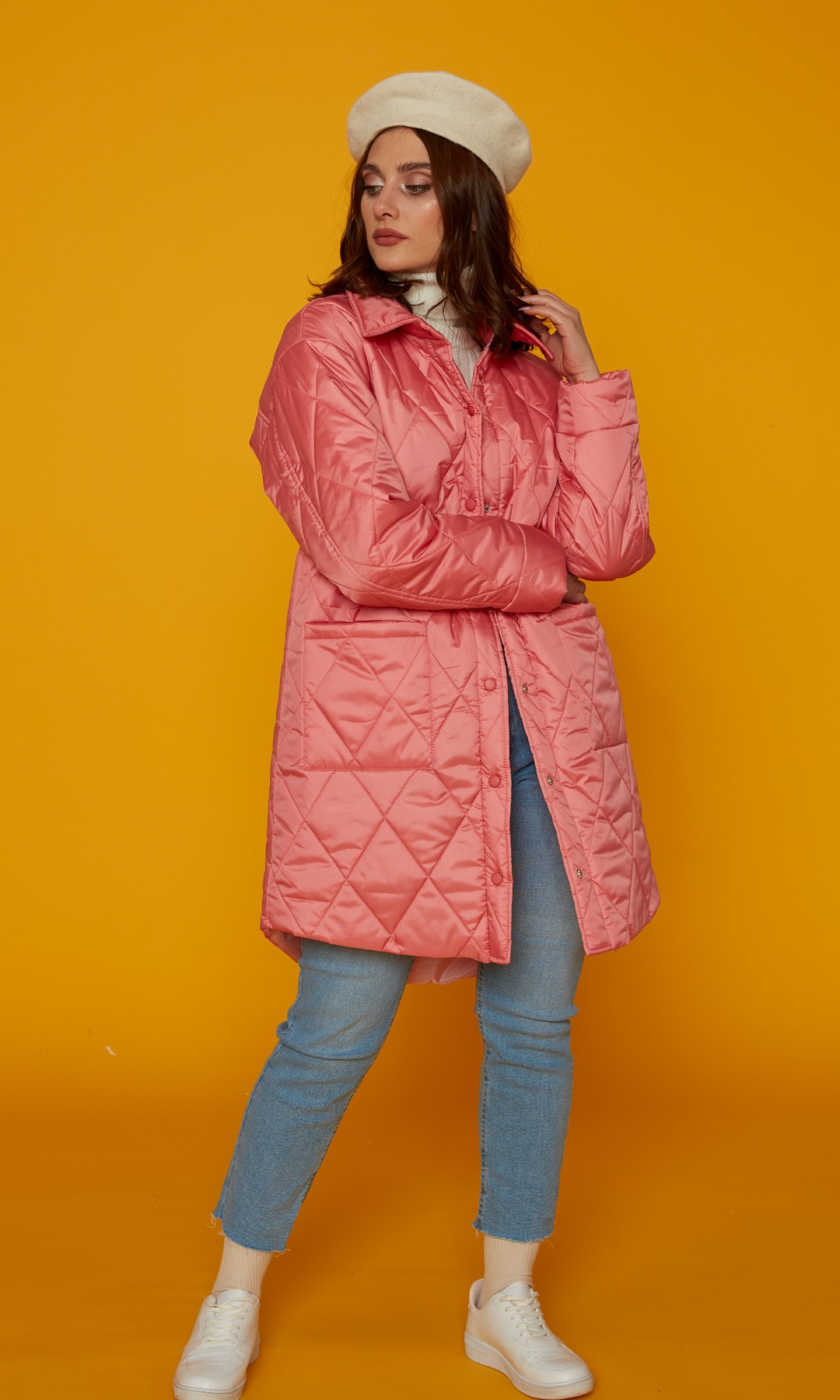 Moon Kapitone Mont Pembe