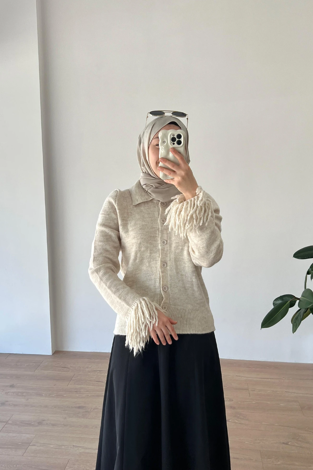 Saçak Detaylı Triko Kazak - Ekru