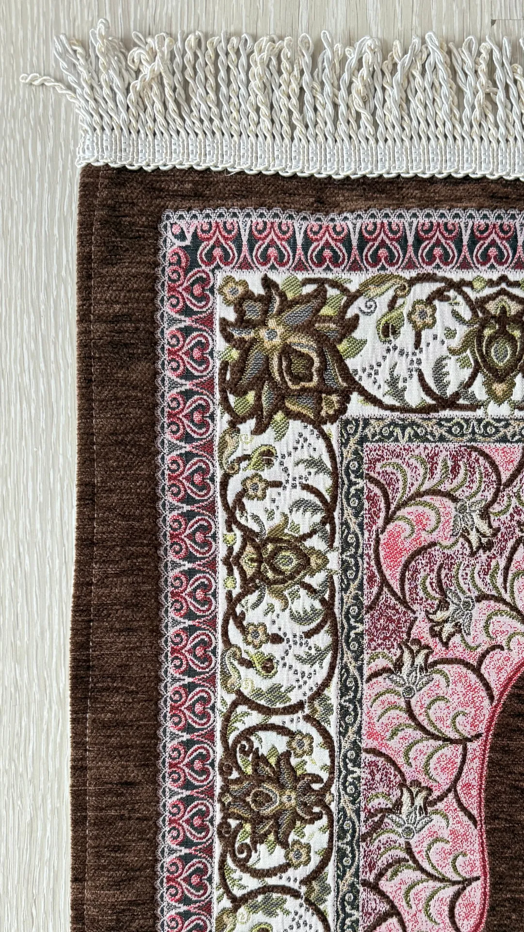 Gül Şönil Seccade - Kahverengi