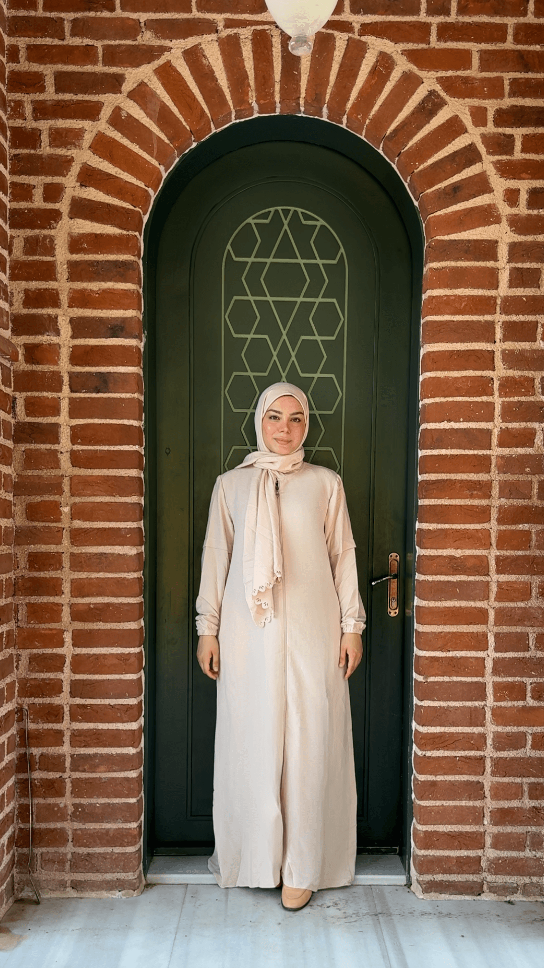 Sahra Fermuarlı Uzun Şallı Pamuk Aerobin Namaz Elbisesi - Bej