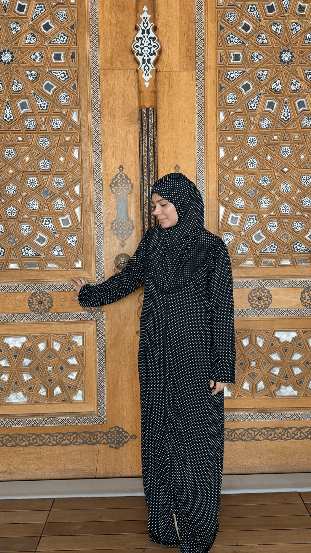 Desenli Refah Fermuarlı Hazır Şallı Pamuklu Penye Namaz Elbisesi  - Puantiyeli