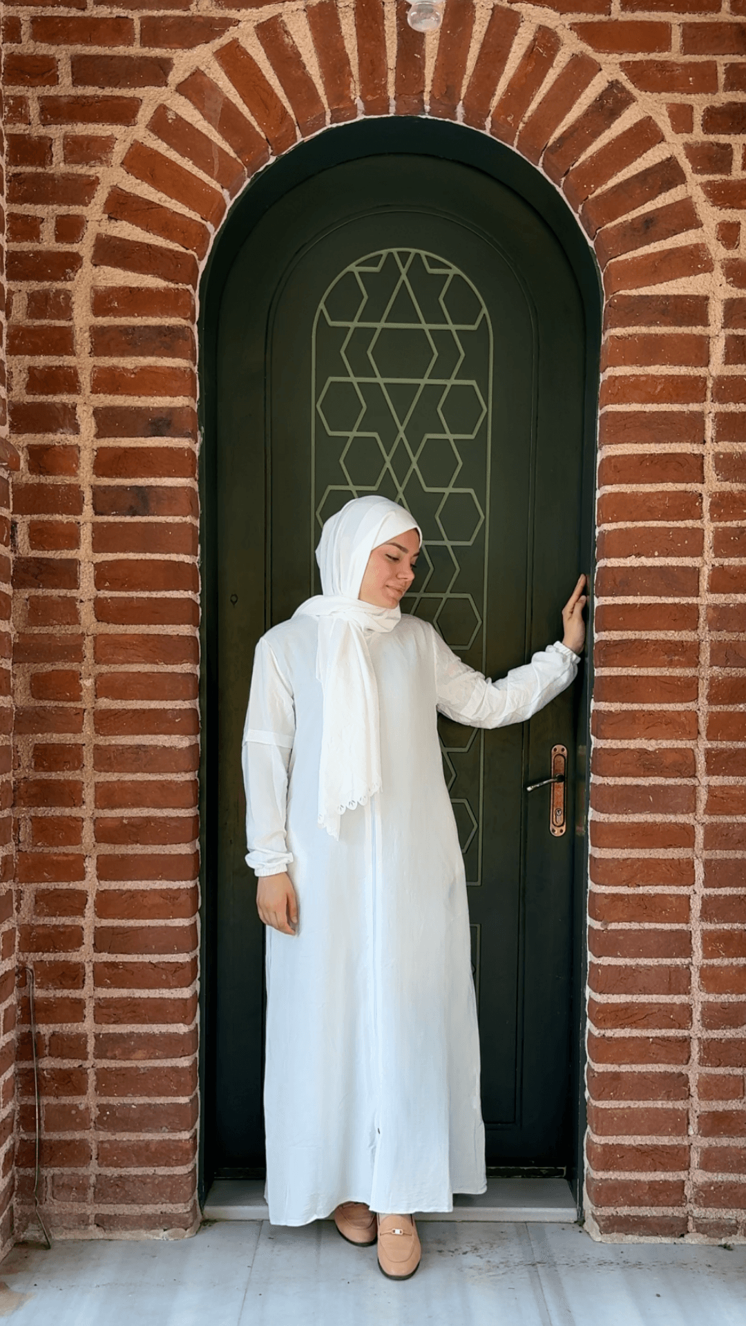 Sahra Fermuarlı Uzun Şallı Pamuk Aerobin Namaz Elbisesi - Beyaz