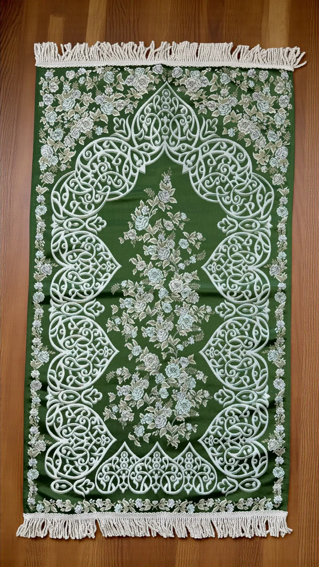 Mihraplı Çiçek Desenli Çeyizlik Saten Seccade - Zümrüt Yeşili