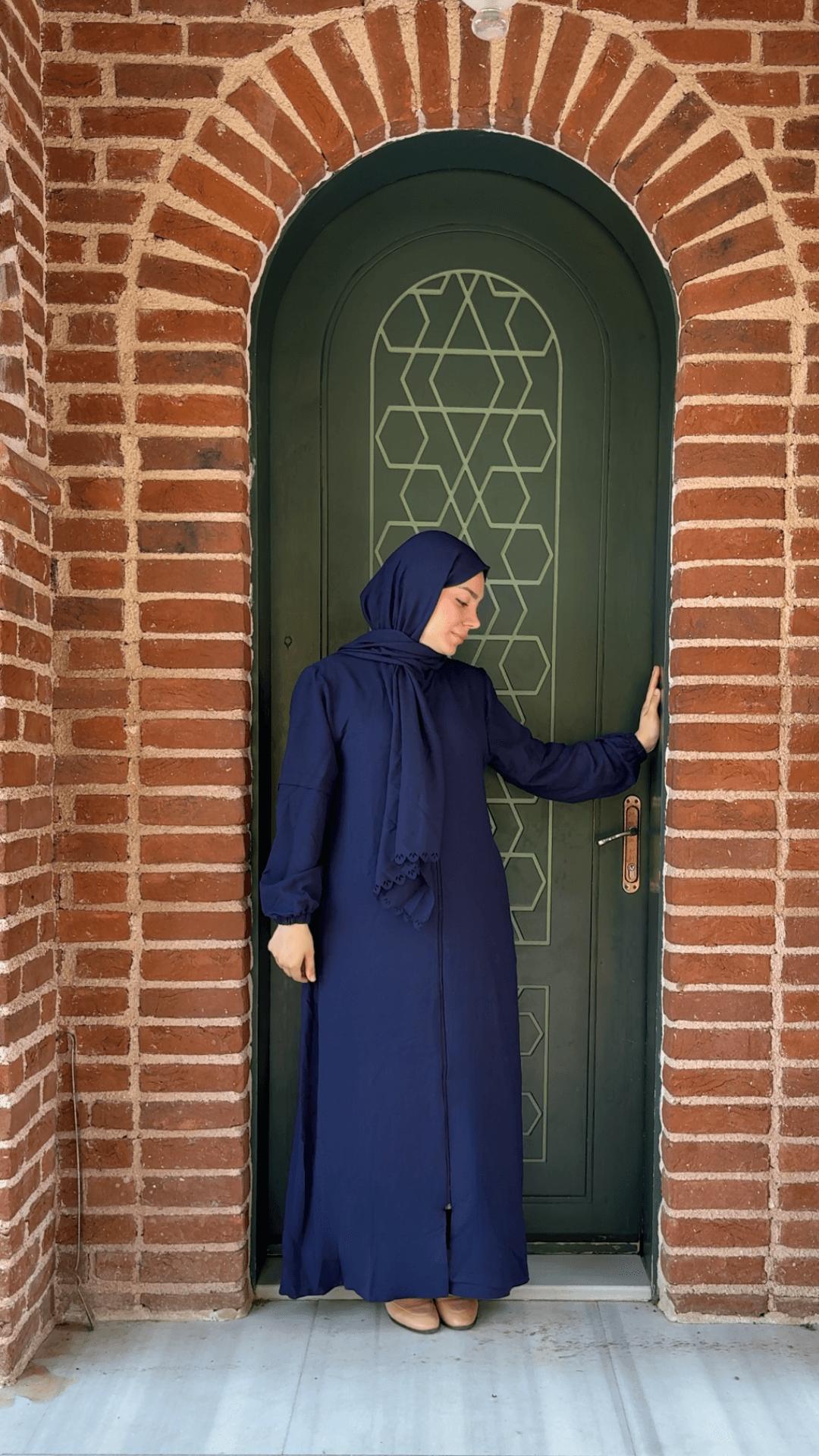 Sahra Fermuarlı Uzun Şallı Pamuk Aerobin Namaz Elbisesi - Lacivert