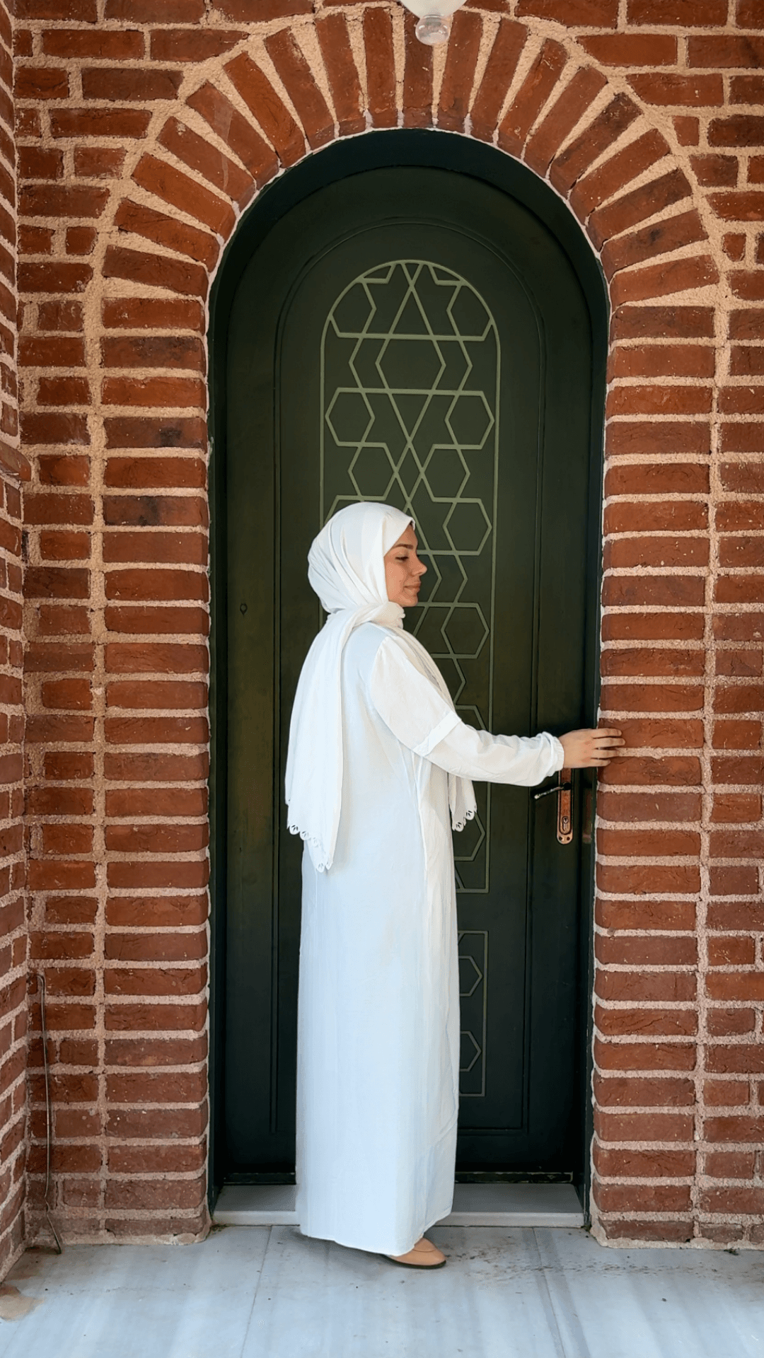 Sahra Fermuarlı Uzun Şallı Pamuk Aerobin Namaz Elbisesi - Beyaz
