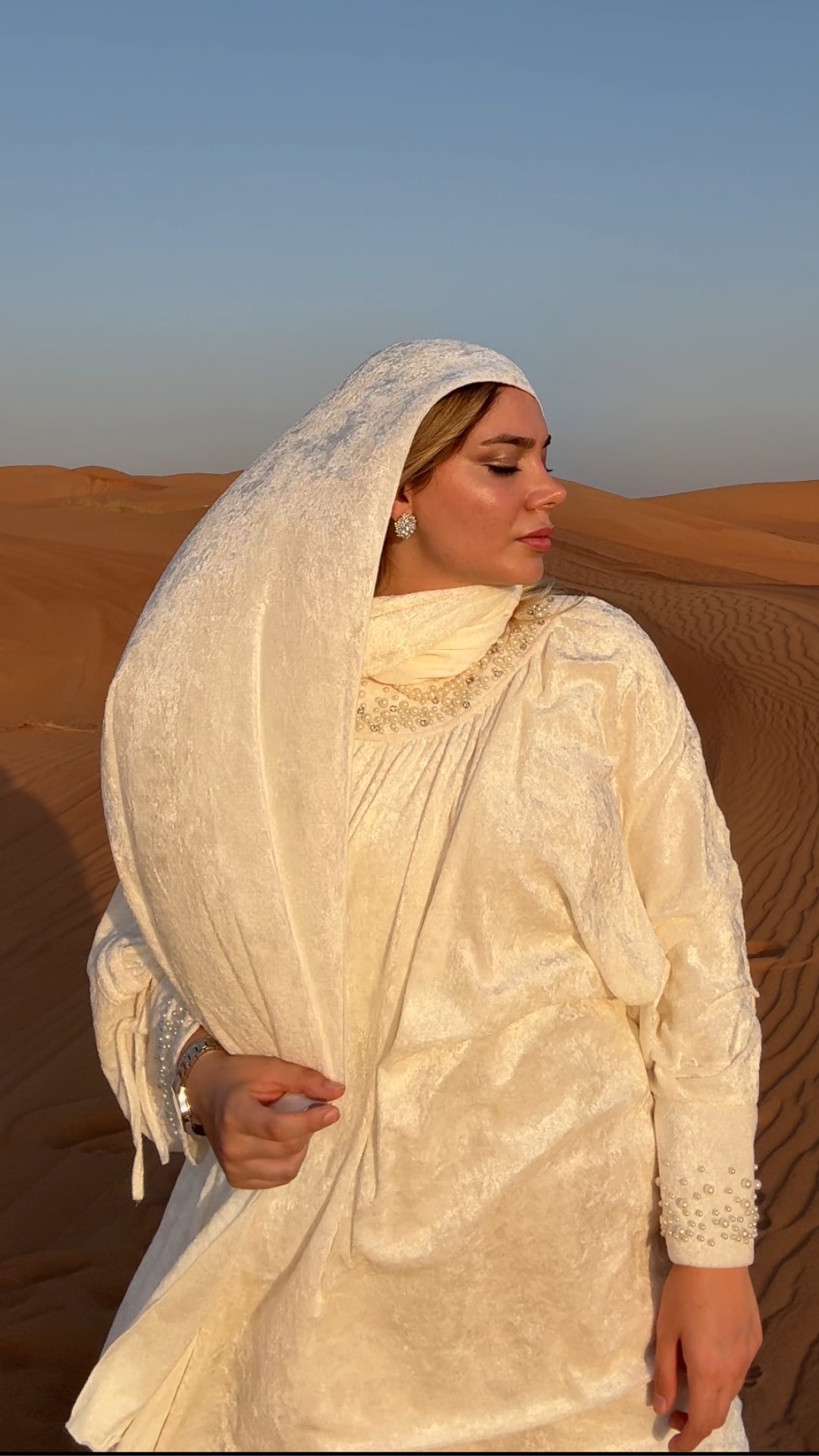 Mihrimah İnci Taşlı Namaz Elbisesi - Robalı - Beyaz