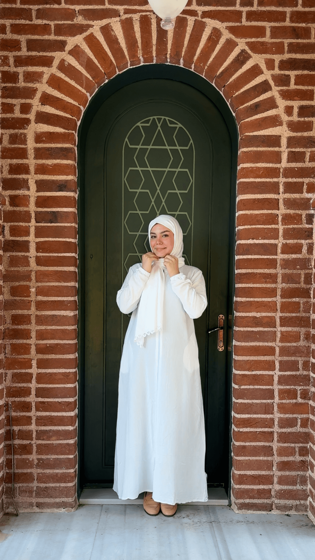 Sahra Fermuarlı Uzun Şallı Pamuk Aerobin Namaz Elbisesi - Beyaz