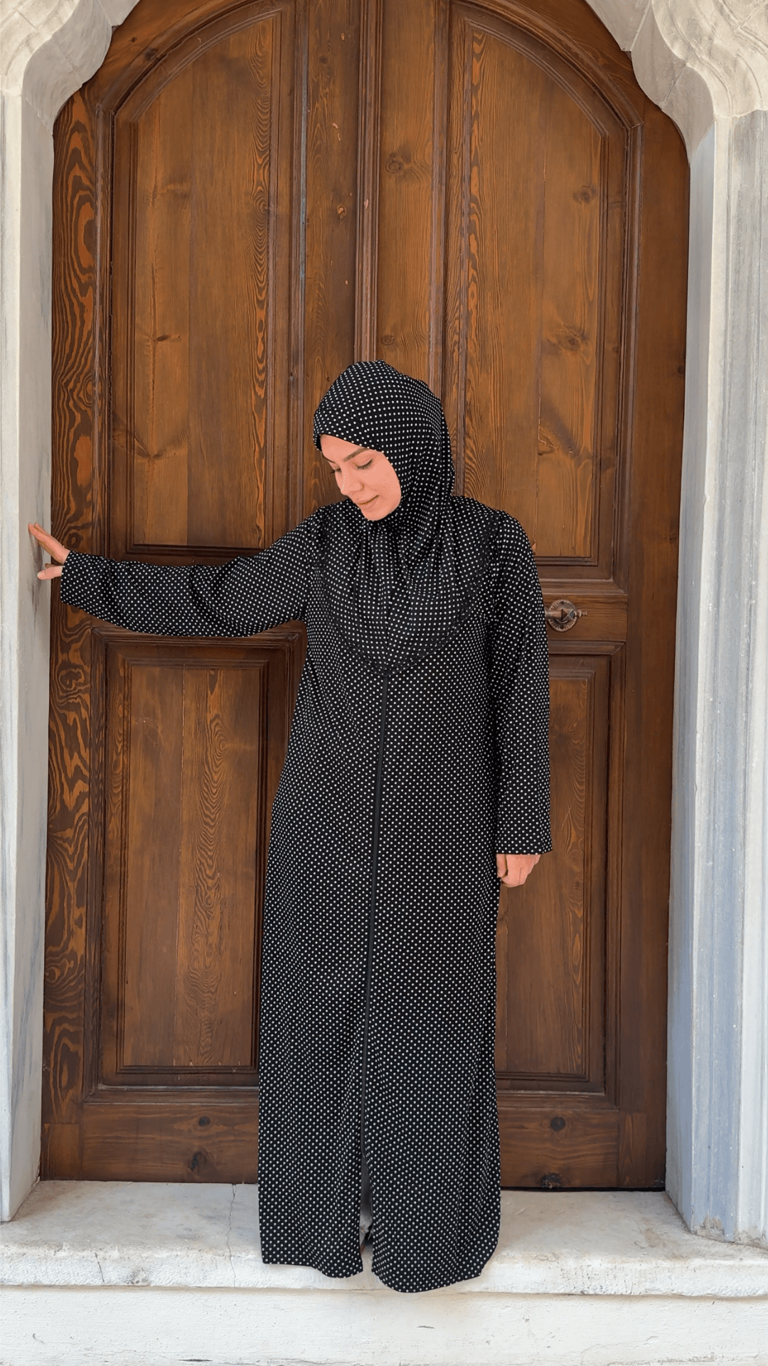 Desenli Refah Fermuarlı Hazır Şallı Pamuklu Penye Namaz Elbisesi  - Puantiyeli