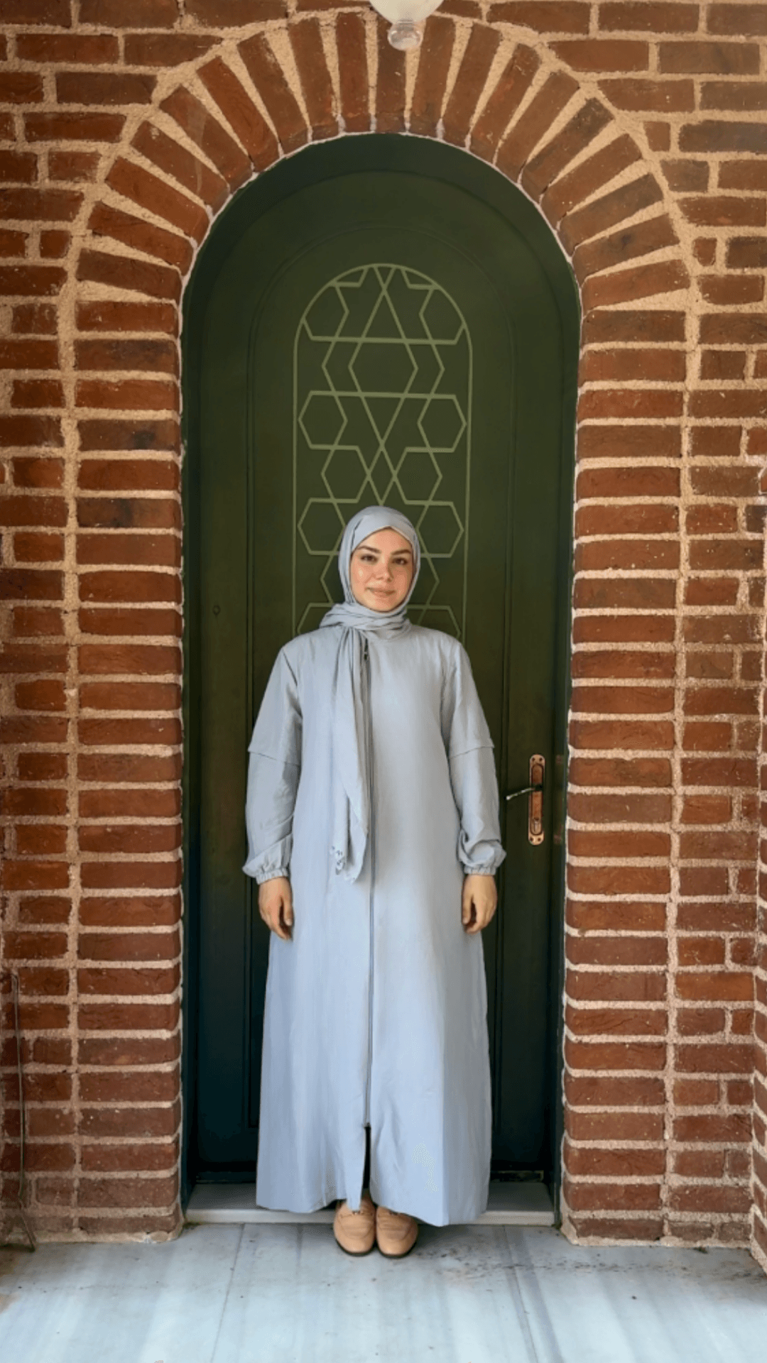 Sahra Fermuarlı Uzun Şallı Pamuk Aerobin Namaz Elbisesi - Gri