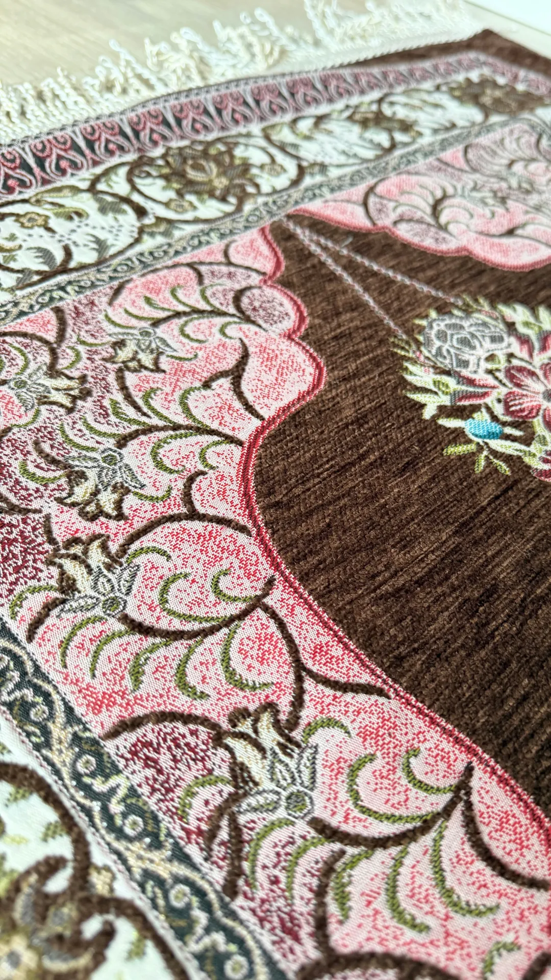 Gül Şönil Seccade - Kahverengi