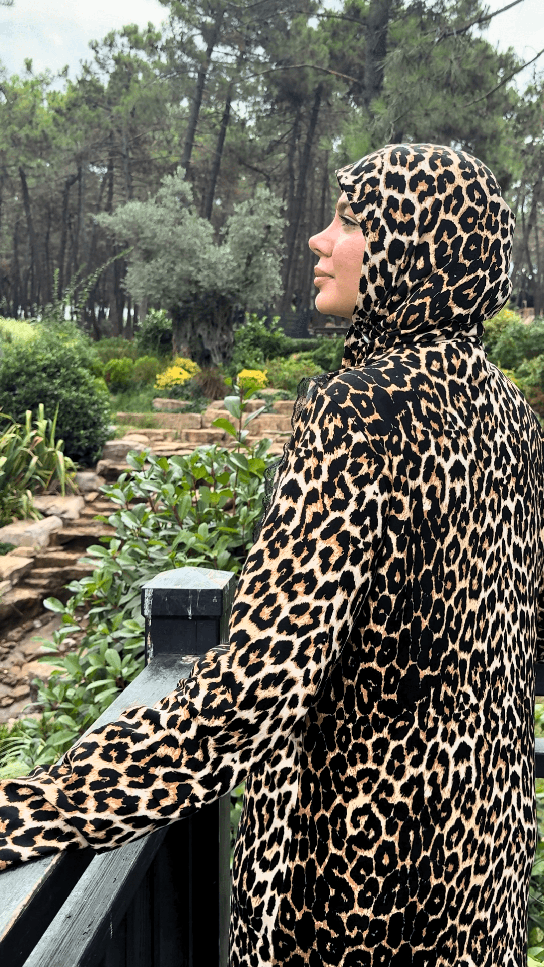 Desenli Refah Fermuarlı Hazır Şallı Pamuklu Penye Namaz Elbisesi  - Leopar