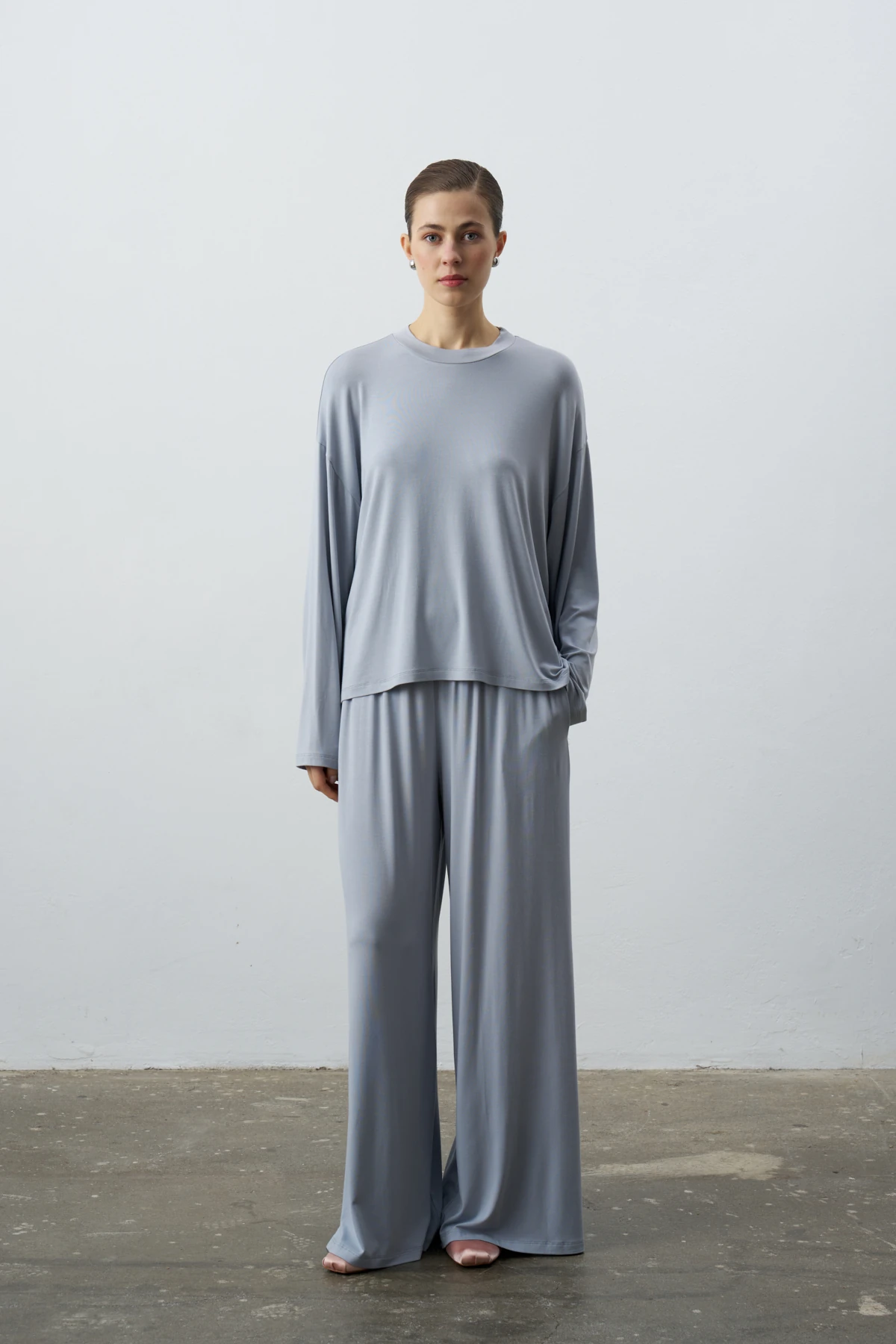 BELLA UZUN KOLLU KISA FORM BLUZ - Gri