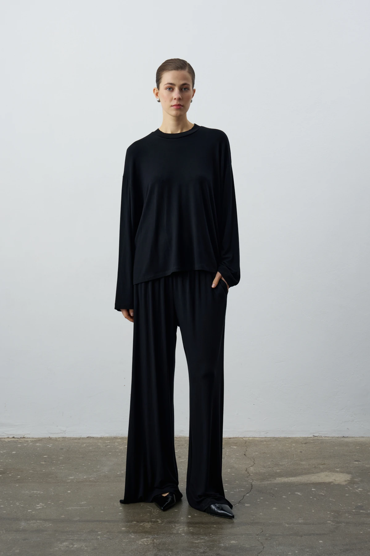 BELLA UZUN KOLLU KISA FORM BLUZ - Siyah