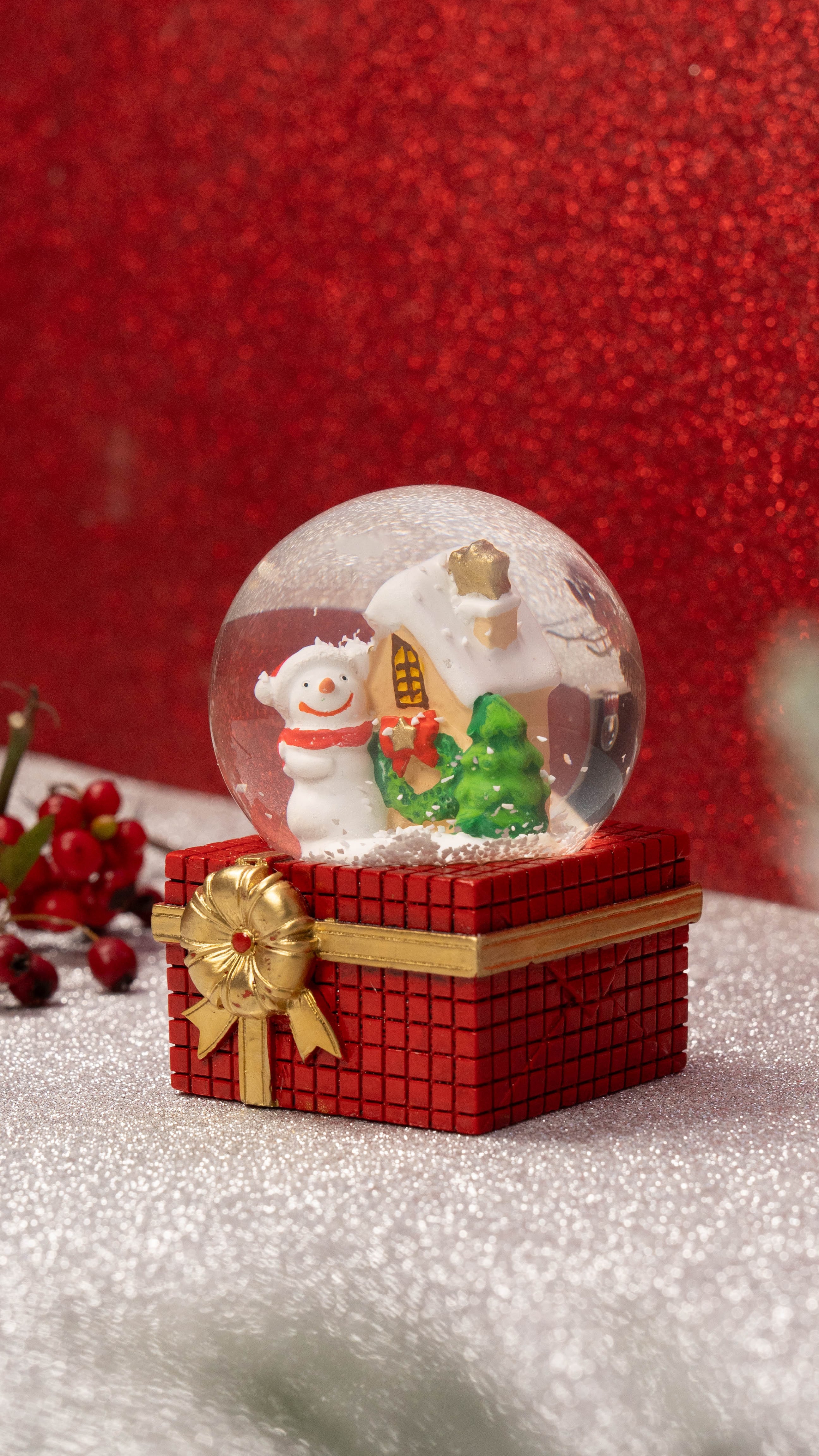 Taros Orta Boy Hediye Fiyonklu Yılbaşı Işıklı Kar Küresi (9425) 1 Adet