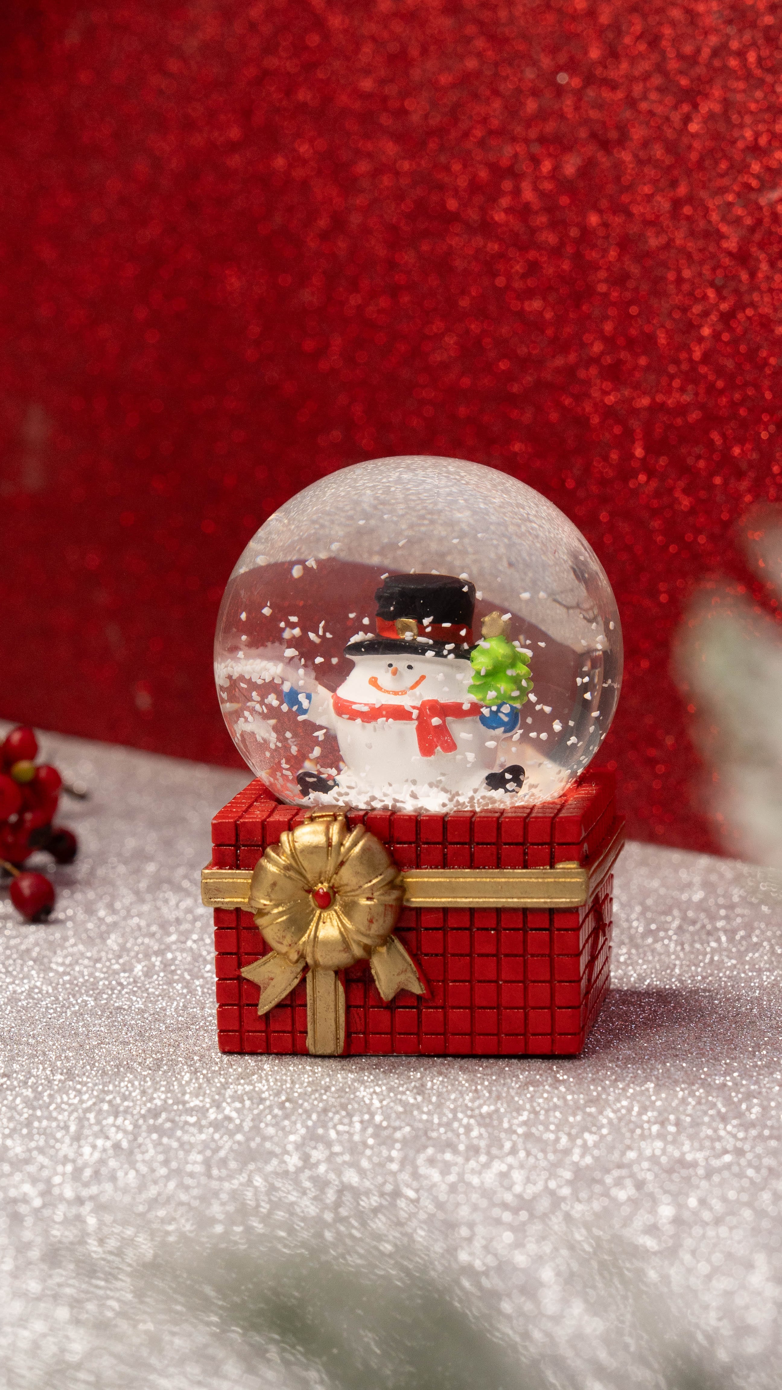 Taros Orta Boy Hediye Fiyonklu Yılbaşı Işıklı Kar Küresi (9425) 1 Adet