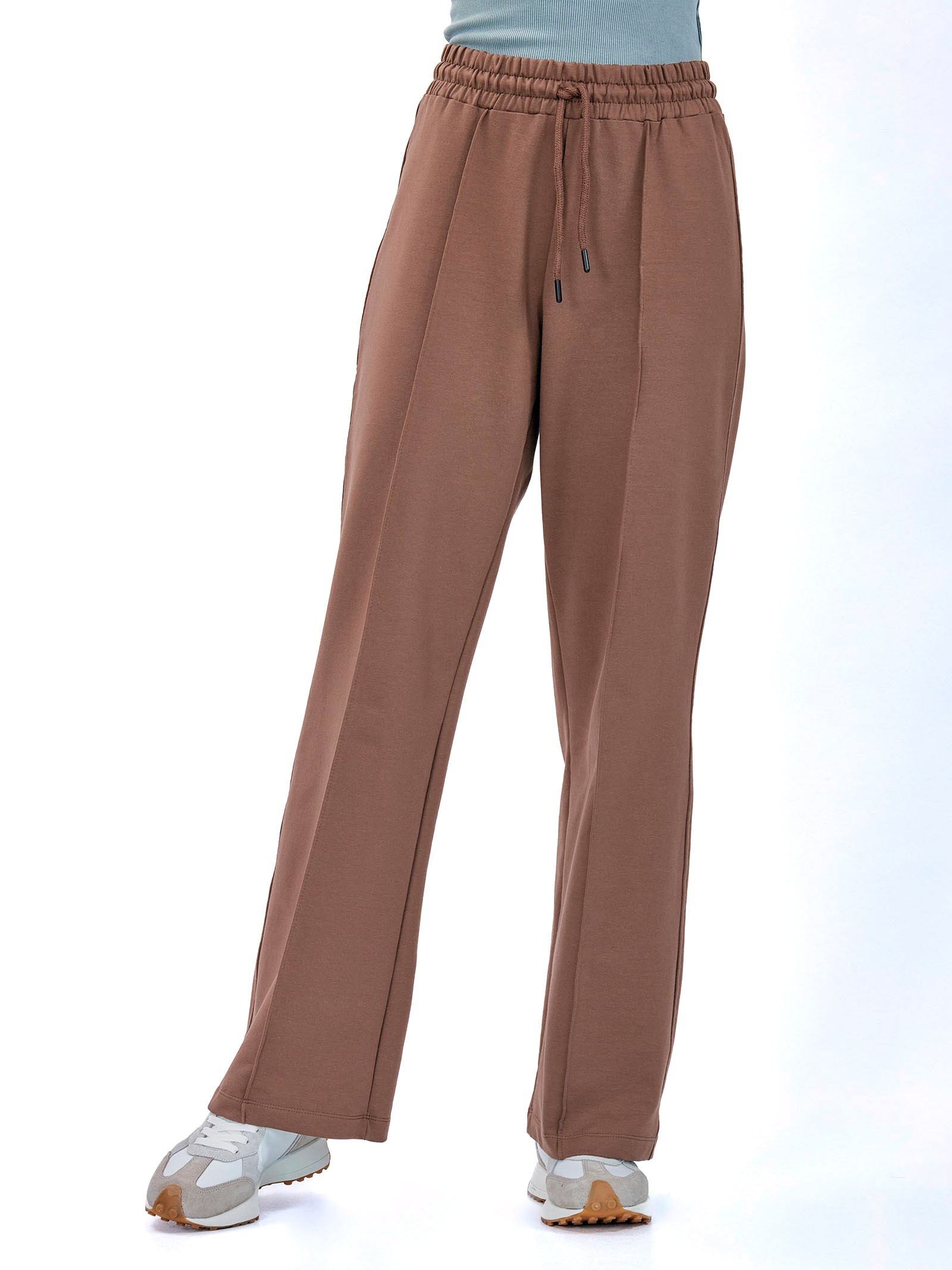 Wide leg sport pants with arrows Brown