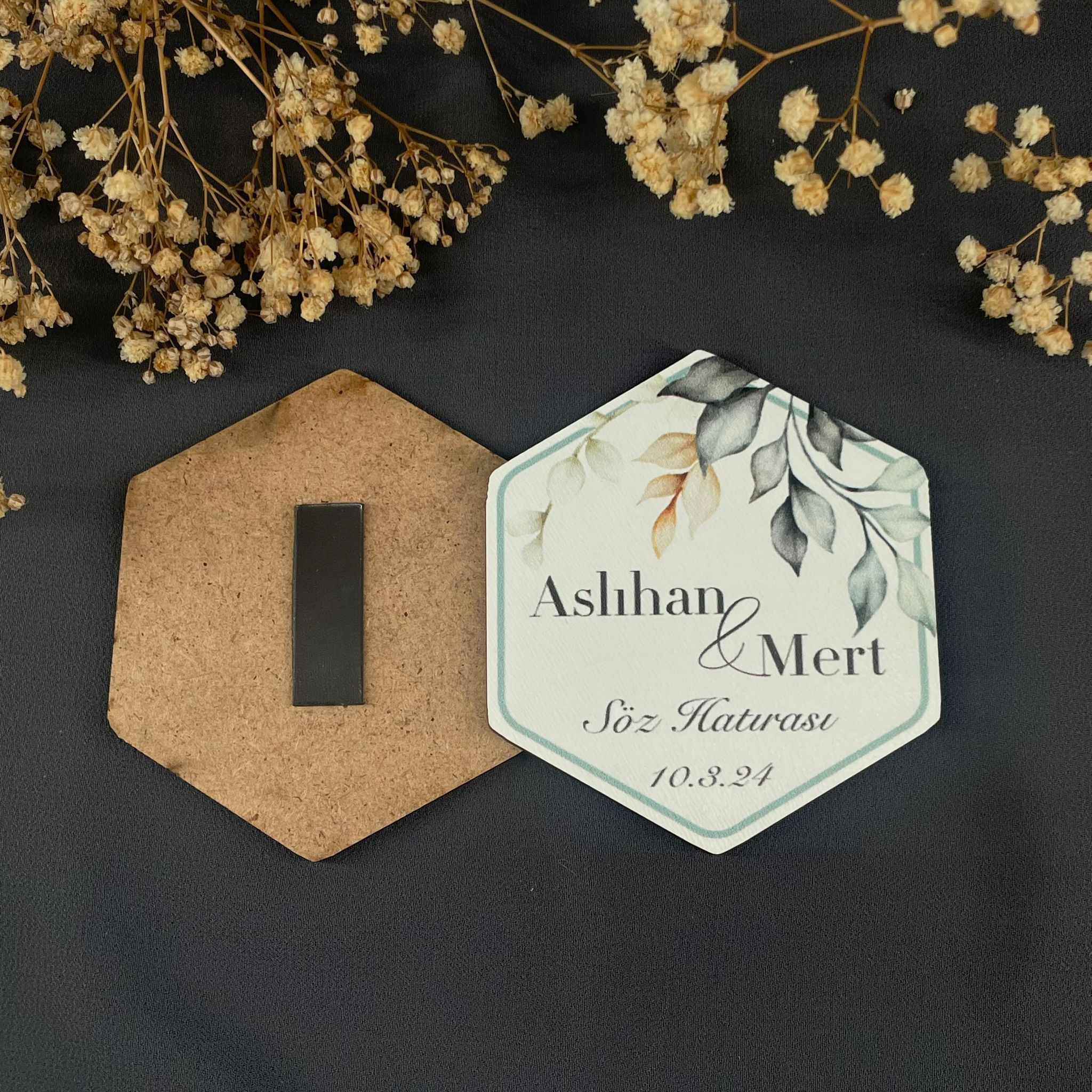 Çiçek Desenli Altıgen Kesim Ahşap Magnet