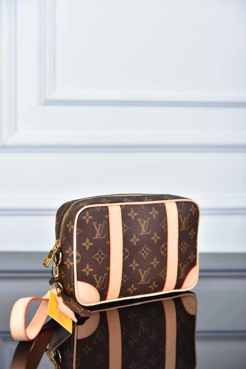 Louis-Vuitton-Monogram-Mahina-Pochette-Onatah-Cacao-M40003- –  dct-ep_vintage luxury Store