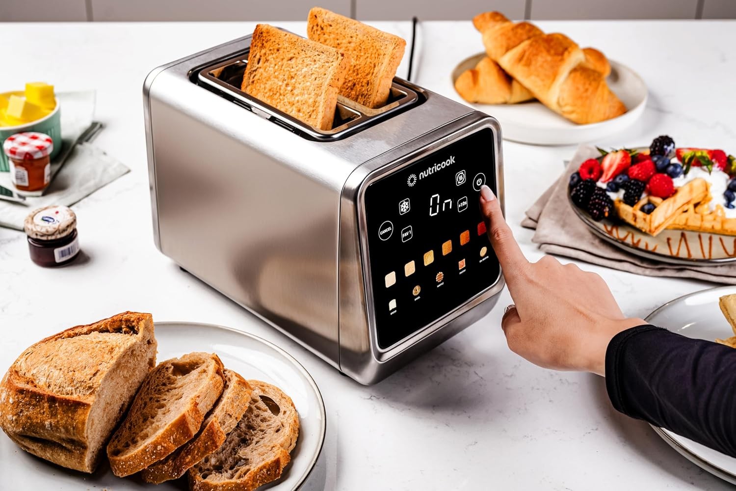 2 Dilimli Akıllı Tost Makinesi Dokunmatik Ekran ve 850W Güç ile Her Şey Bir Arada