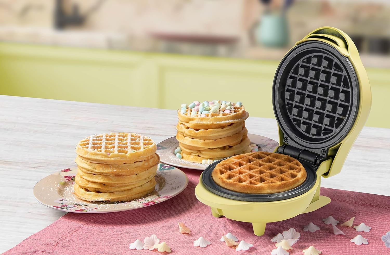 Mini Waffle Makinesi 550 Watt, Yapışmaz Kaplama, Retro Tasarım