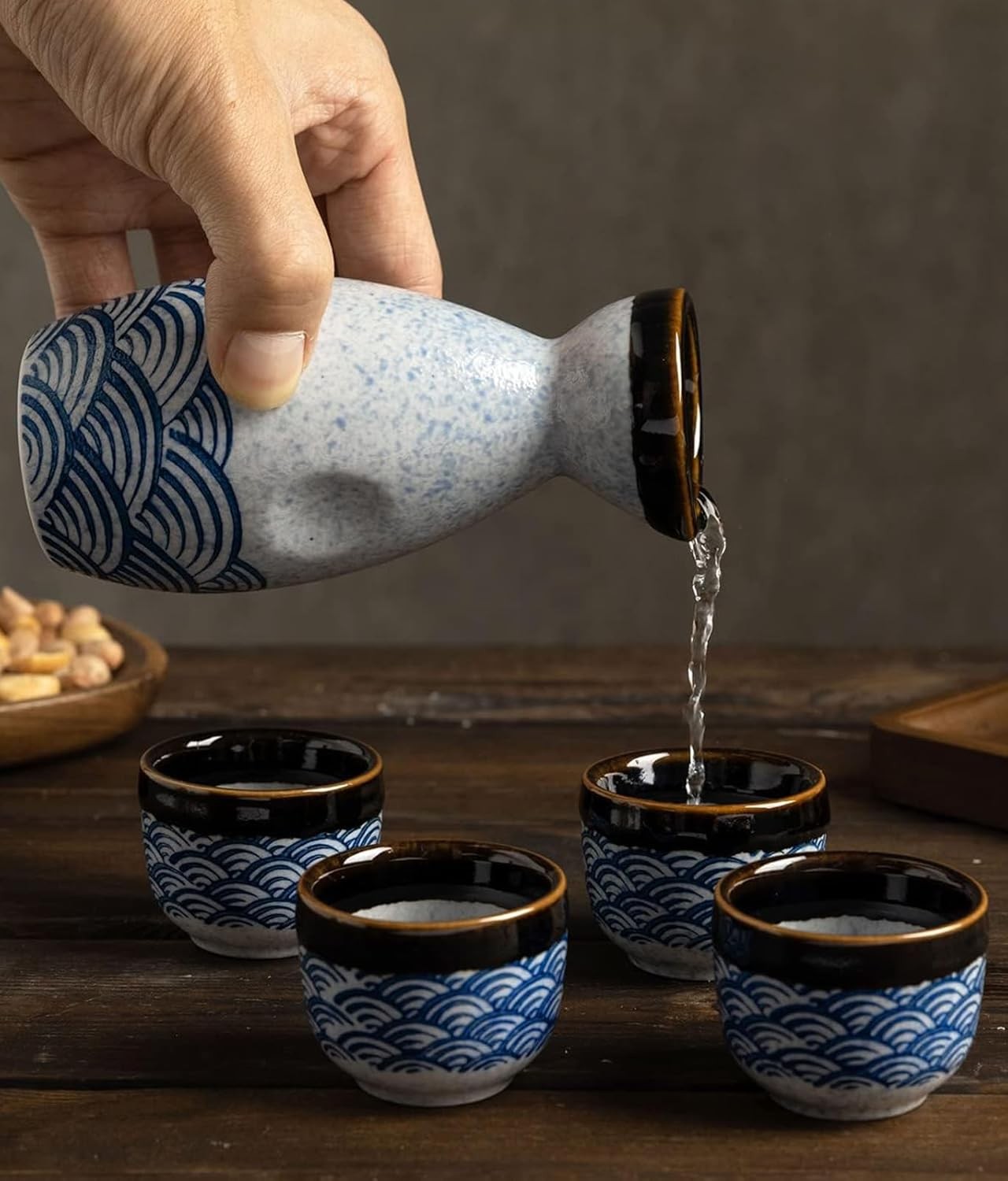 Japon Sake Seti 7 Parça, 1 Sake Şişesi, 4 Sake Kasesi, 1 Emilme Bezi