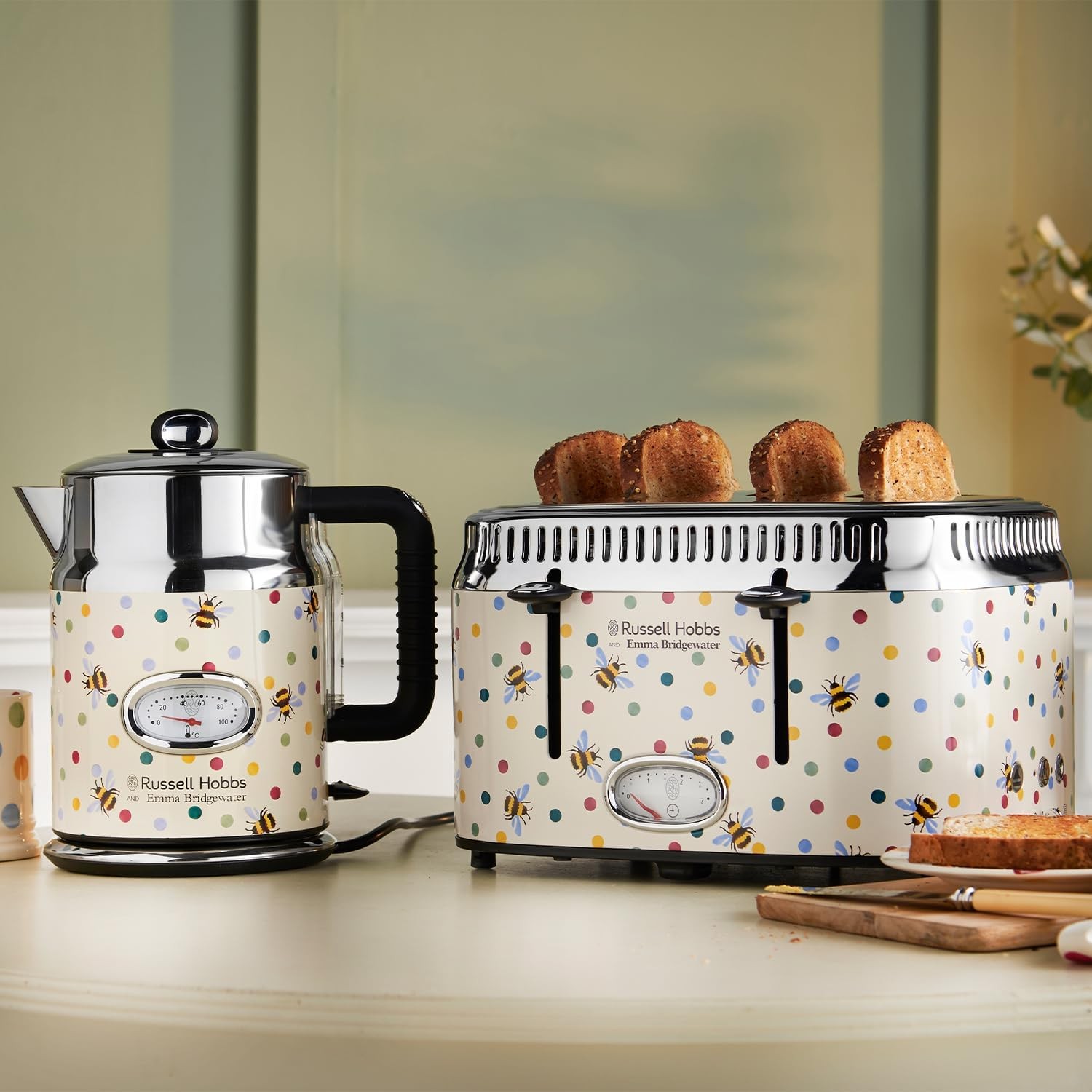 Emma Bridgewater Bumblebee 1.7L Elektrikli Su Isıtıcısı – Şık Paslanmaz Çelik