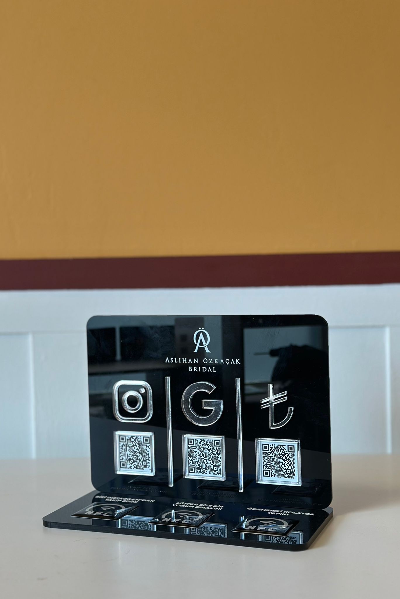 3 QR 3 NFC Pleksi Stand
