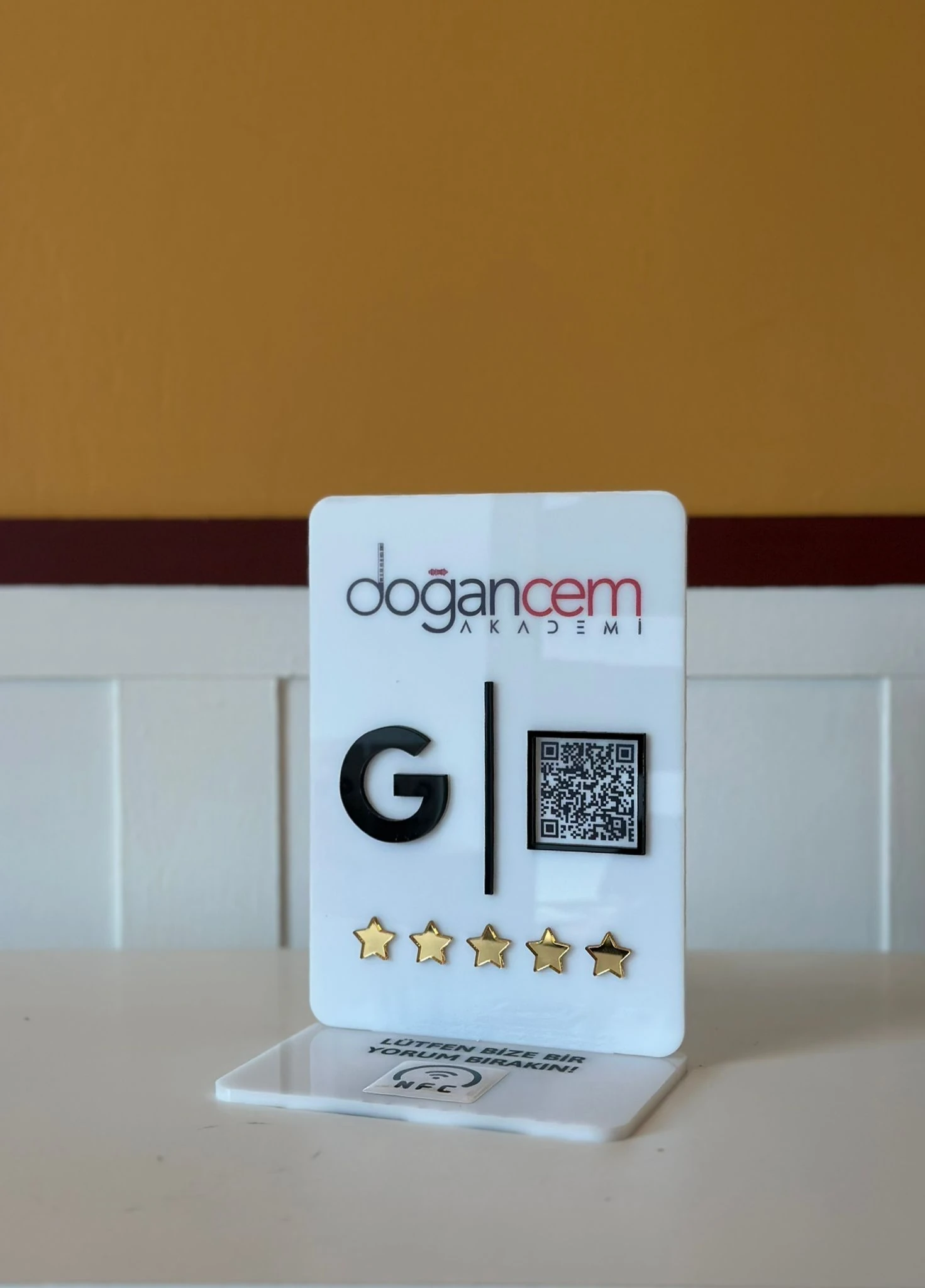 QR Stand 4