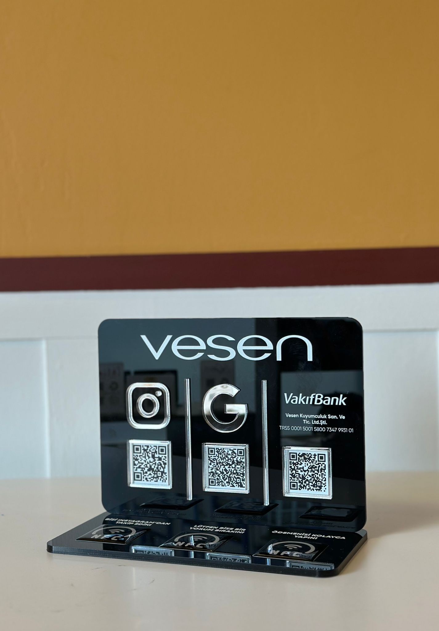 3 QR 3 NFC Pleksi Stand