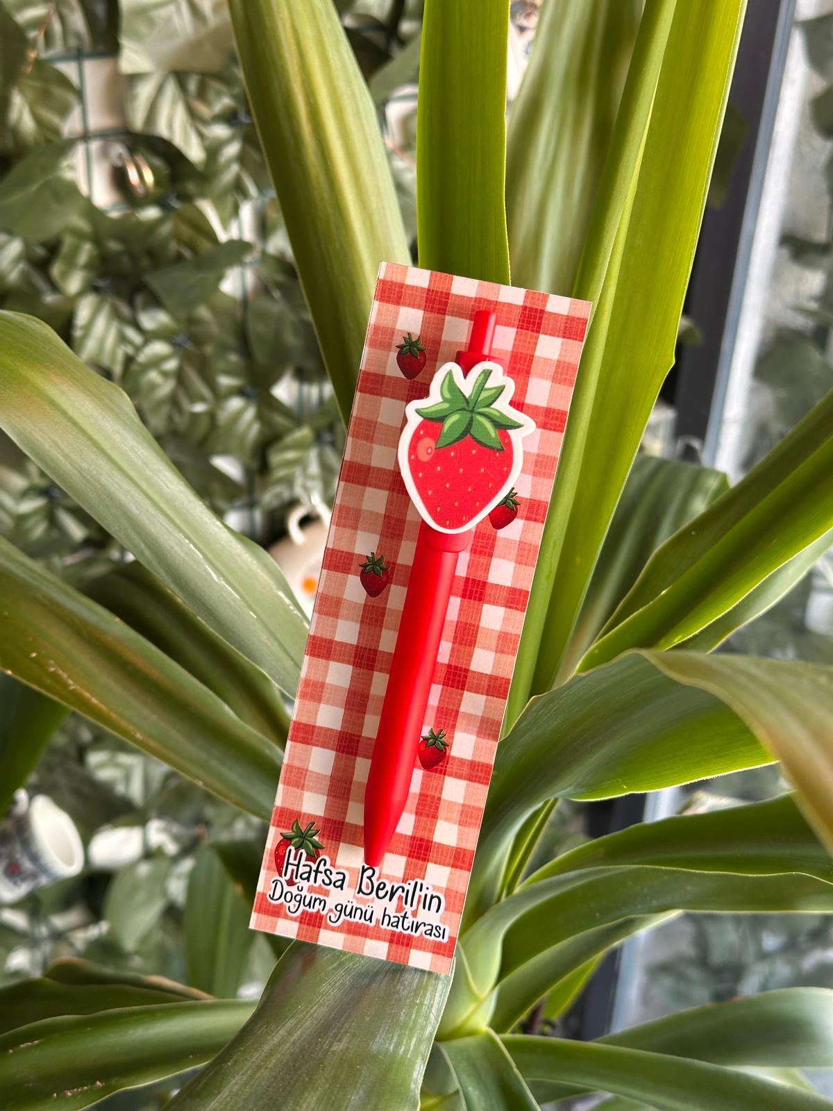 Çilek Figürlü Kalem
