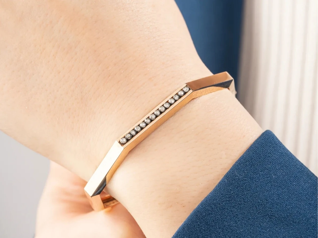 0,19 Karat Altın Elmas Kelepçe Bilezik