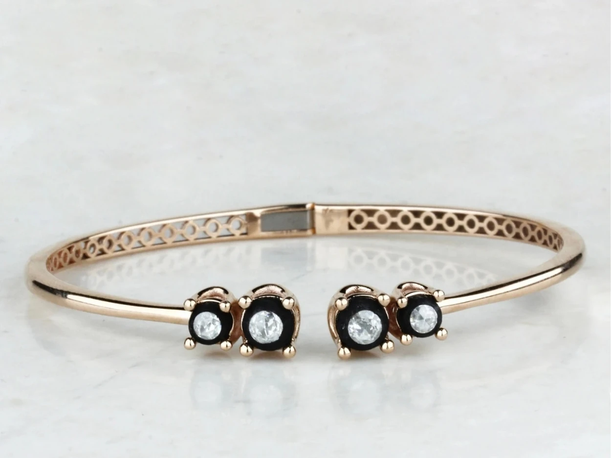 0,21 Karat Altın Elmas Kelepçe Bilezik