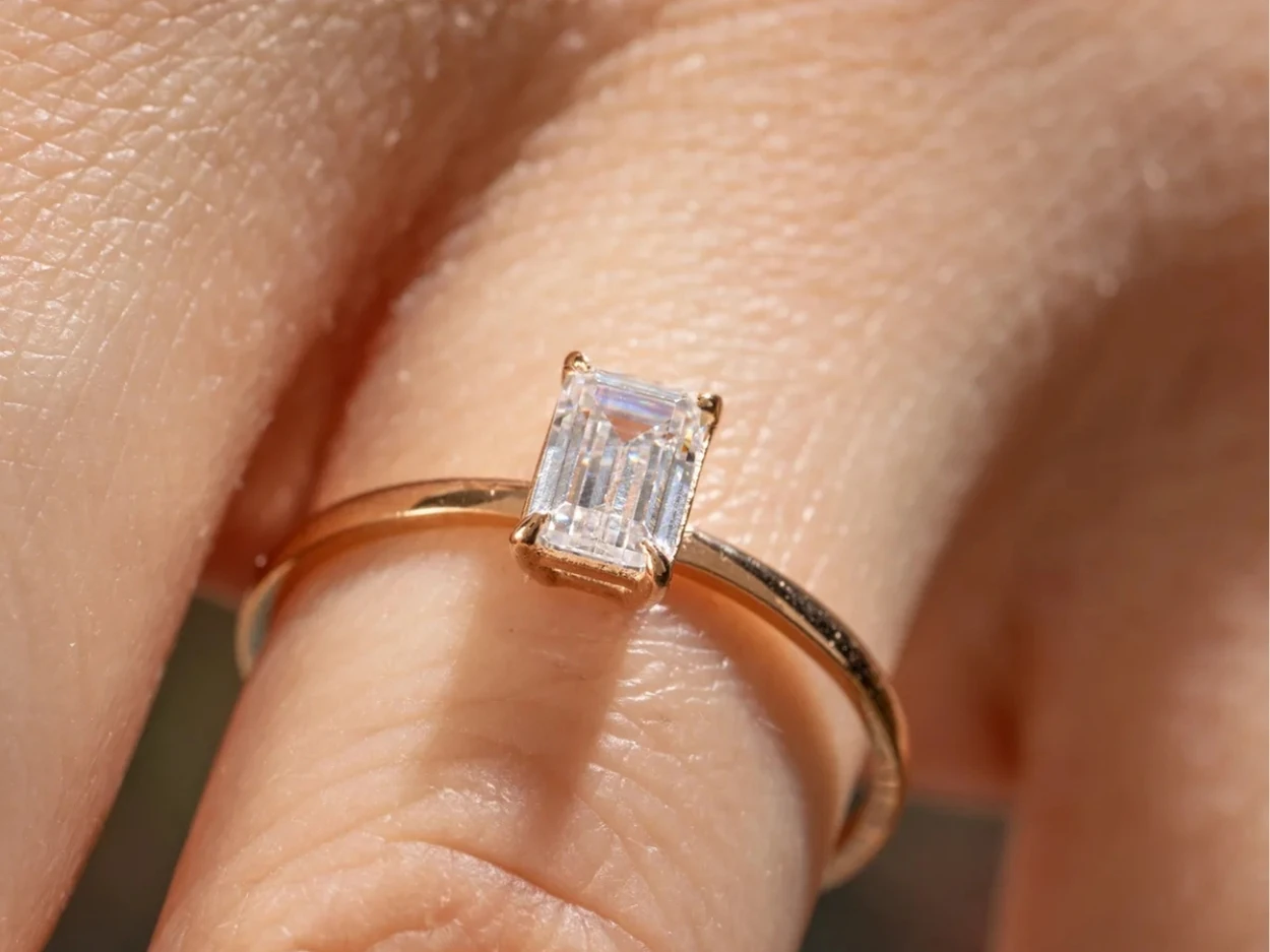 14 Ayar Altın Baget Tektaş Yüzük