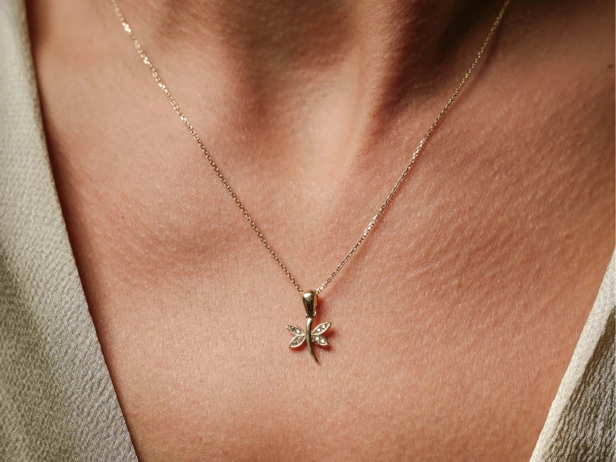 14 Ayar Altın Taşlı Yusufçuk Kolye