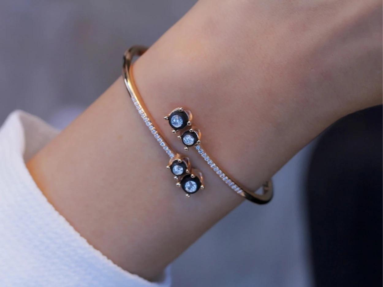 0,42 Karat Altın Pırlantalı Elmas Kelepçe Bilezik