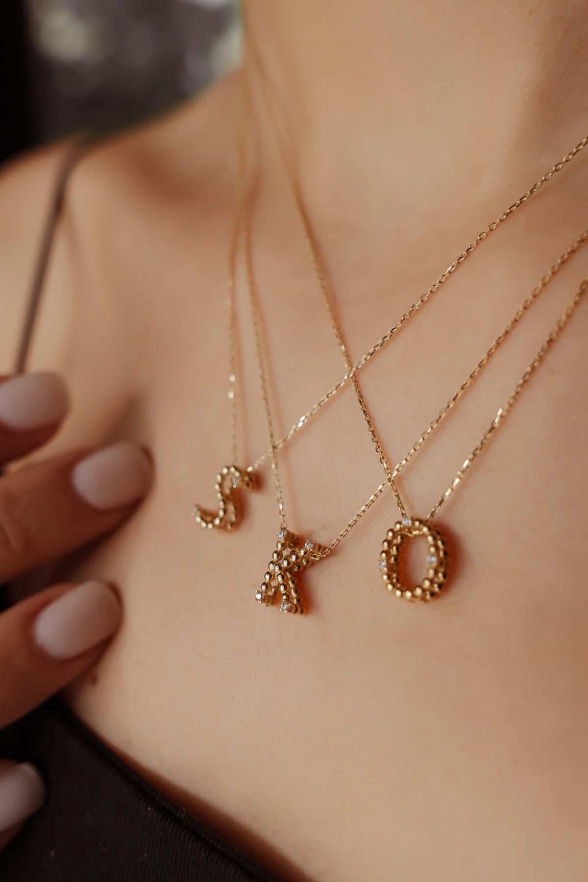 14 Ayar Altın Üç Boyutlu Harf Kolye