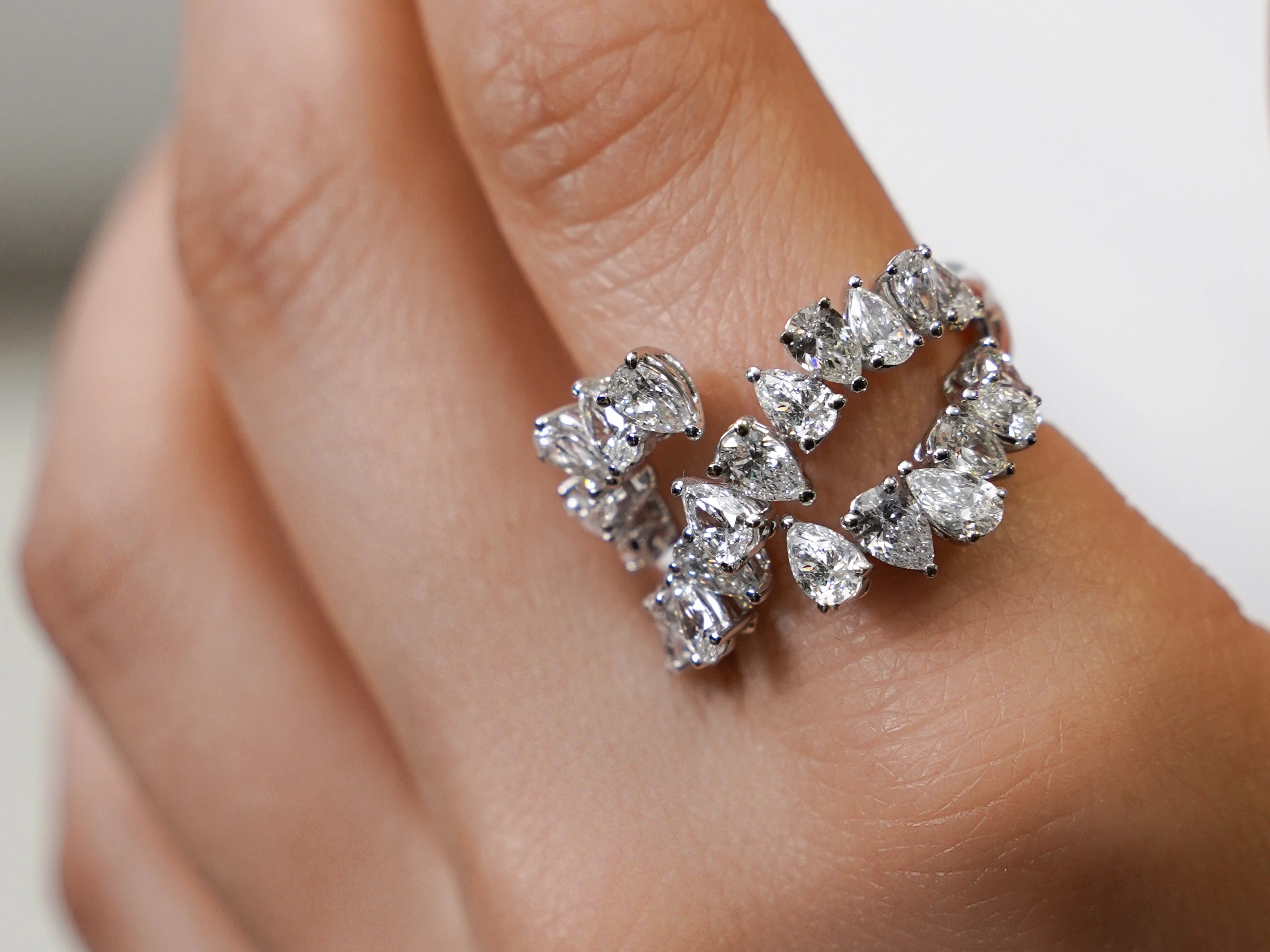 3,37 Karat Damla Pırlanta Yüzük