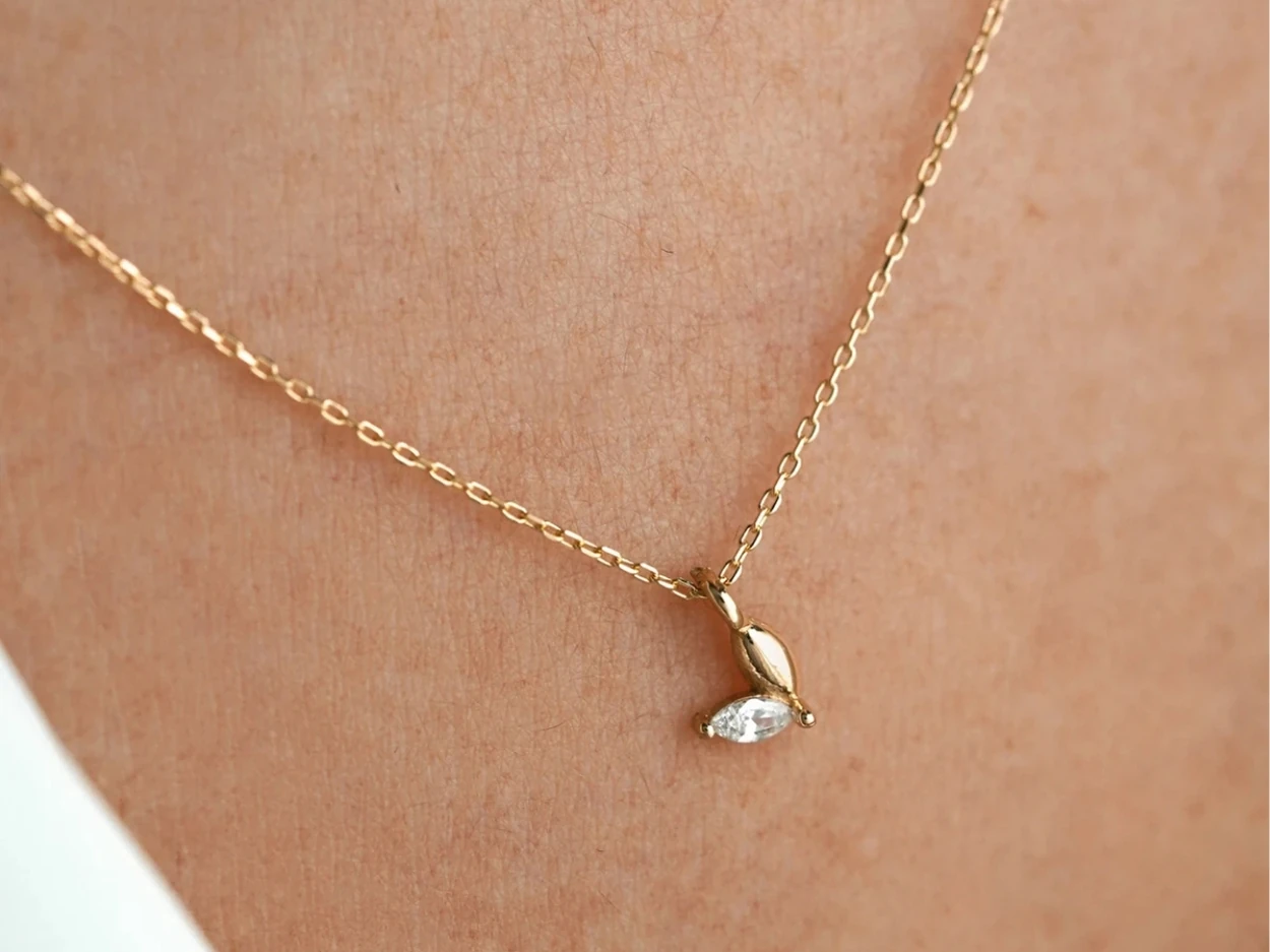 14 Ayar Altın Minimal Taşlı Kolye