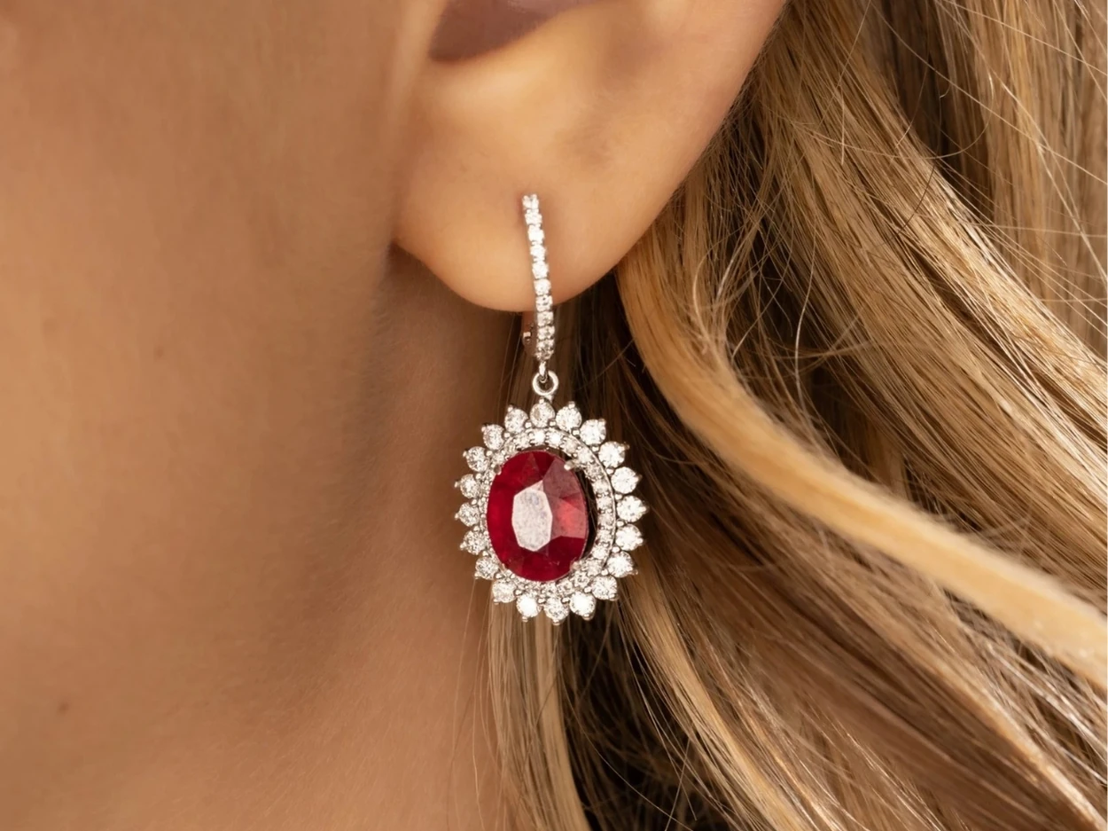 8,36 Karat Altın Pırlanta Colorful Küpe