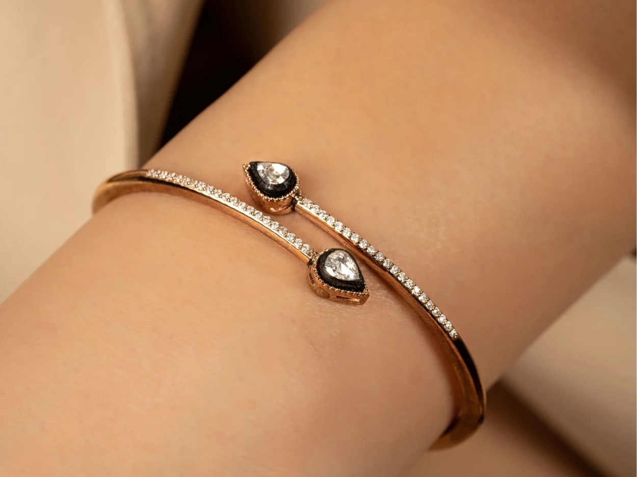 0,59 Karat Altın Pırlantalı Elmas Kelepçe Bilezik