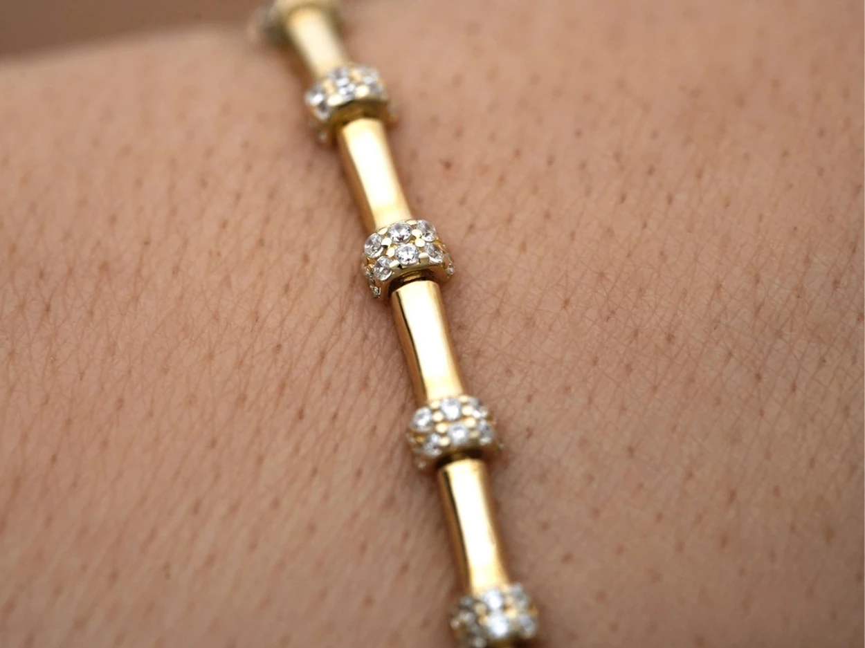 14 Ayar Altın Ara Taşlı Bileklik