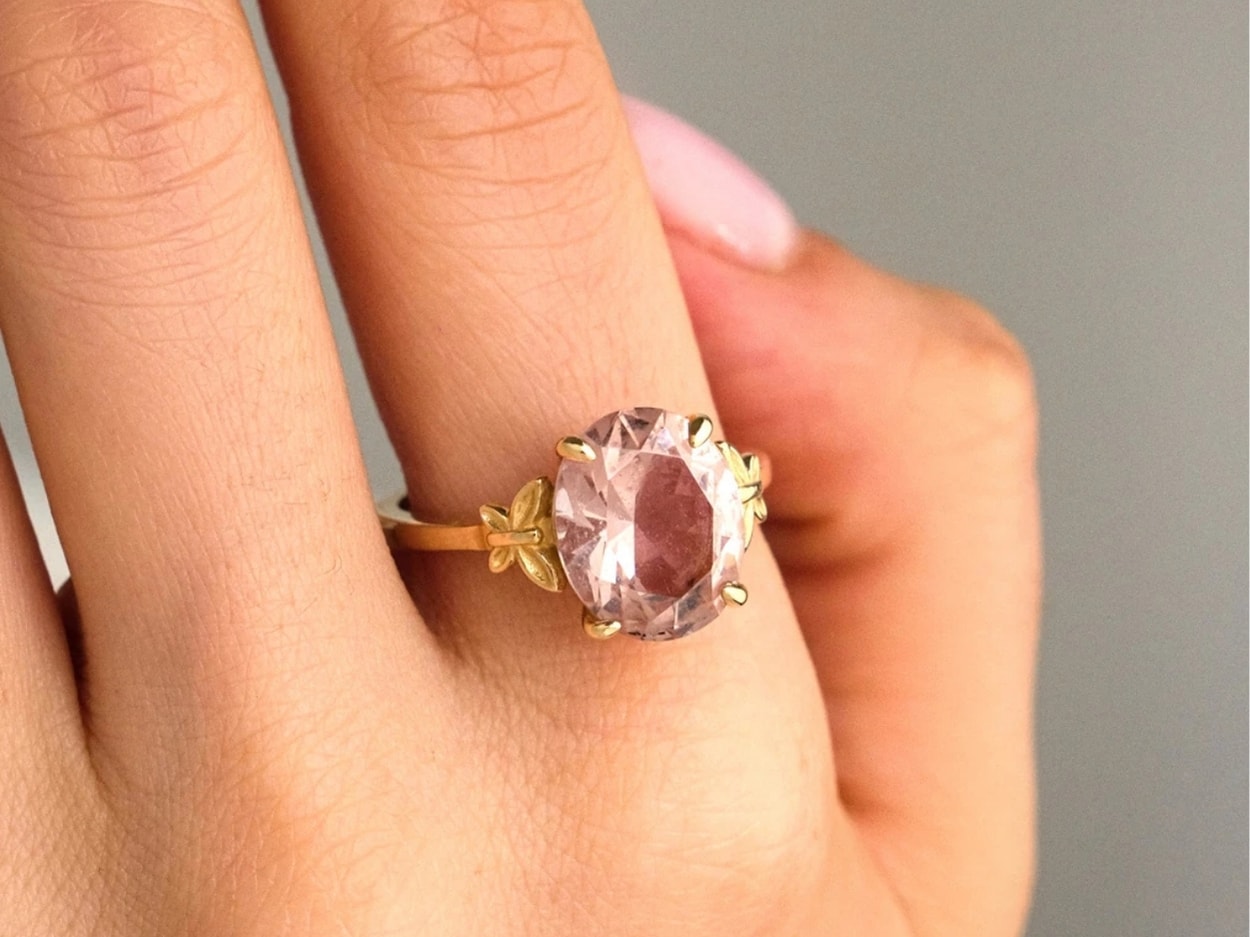 14 Ayar Altın Zultanit Taşlı Yüzük