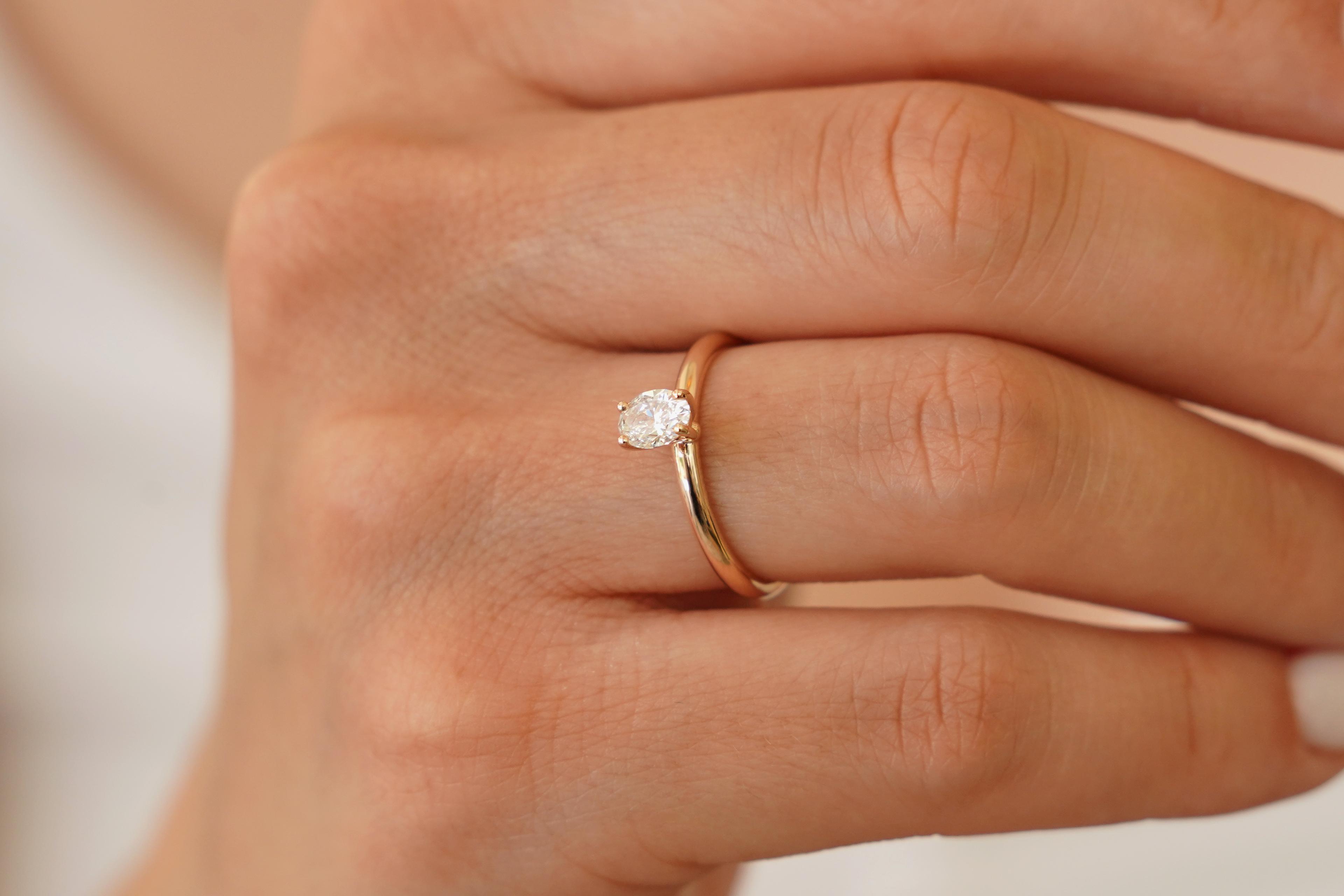 0.45 Karat G Color Oval Pırlanta Tektaş Yüzük