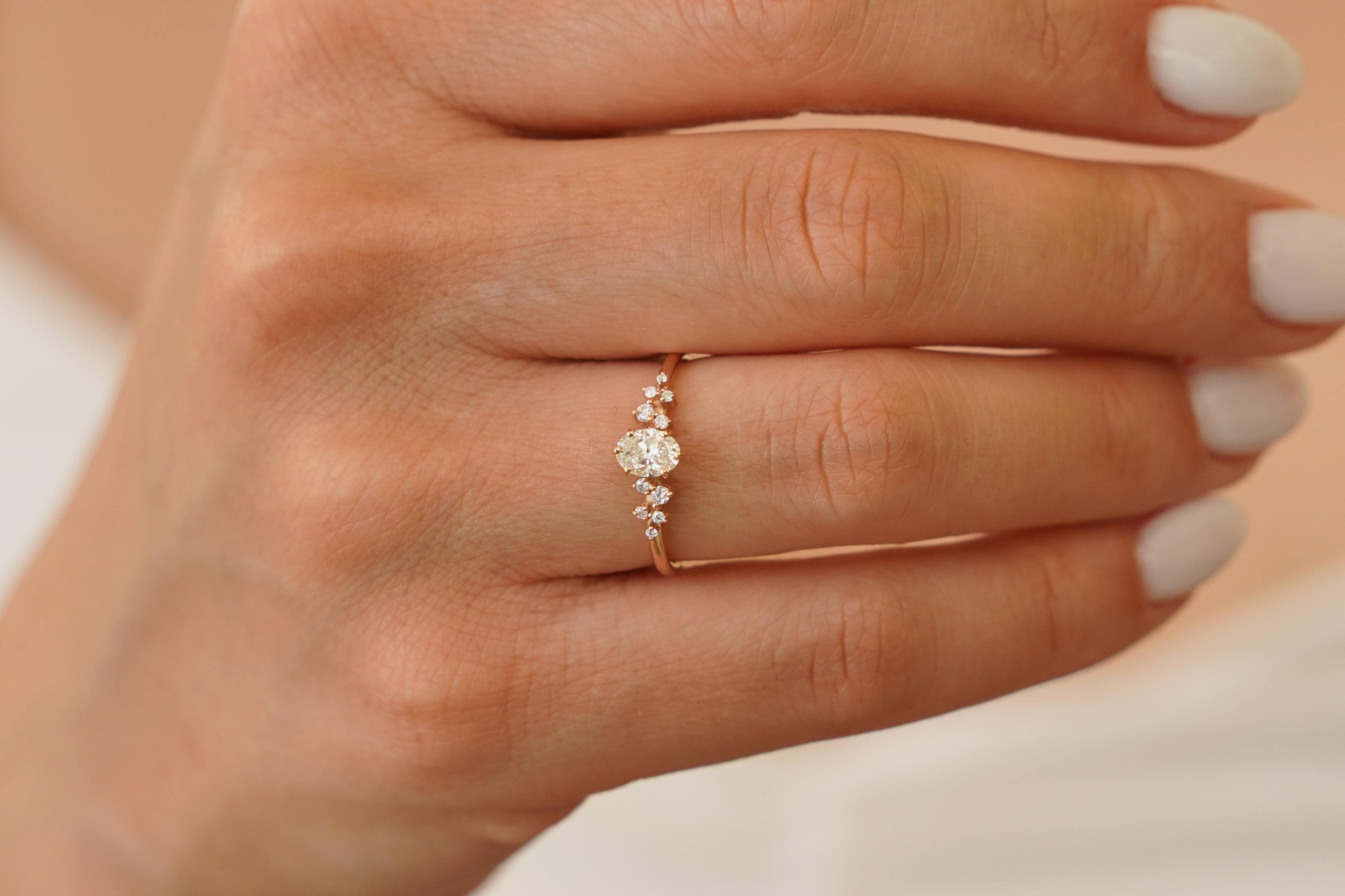 0.48 Karat G Color Oval Pırlanta Tektaş Yüzük